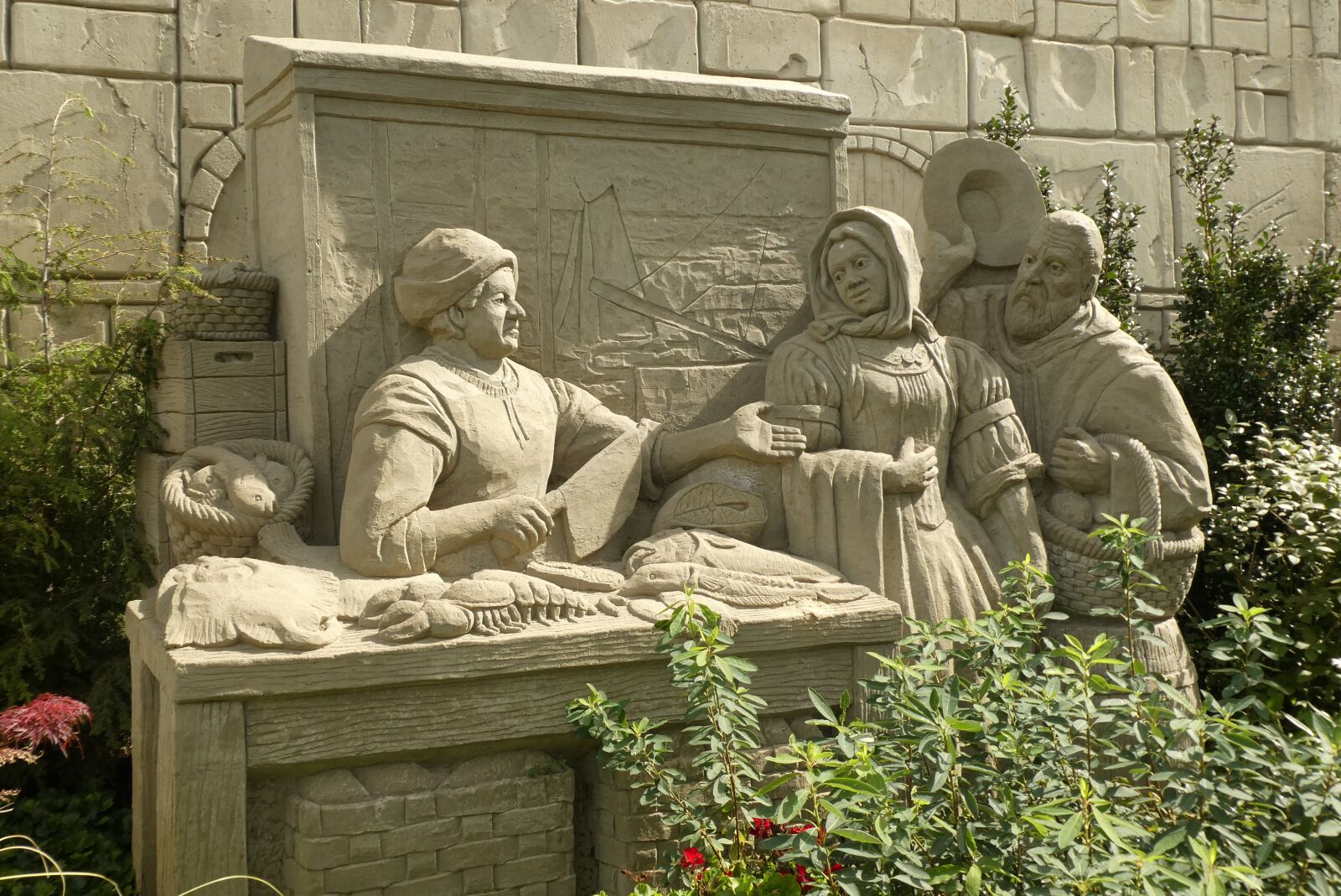 Panasonic Lumix DC-ZS70 (Lumix DC-TZ90) sample photo. Sand sculptures, garderen, netherlands photography