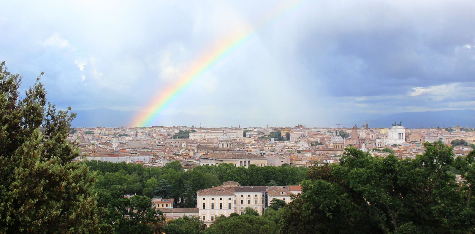 Canon EOS 600D (Rebel EOS T3i / EOS Kiss X5) sample photo. Rome, rainbow, heaven photography