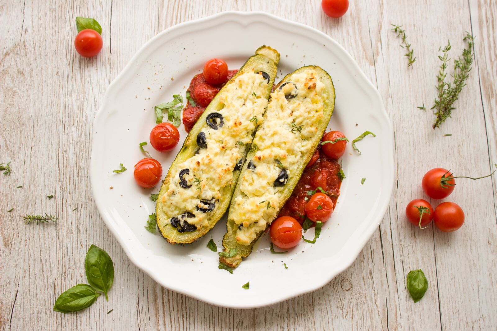 Canon EOS 600D (Rebel EOS T3i / EOS Kiss X5) sample photo. Zucchini, tomatoes, cheese photography