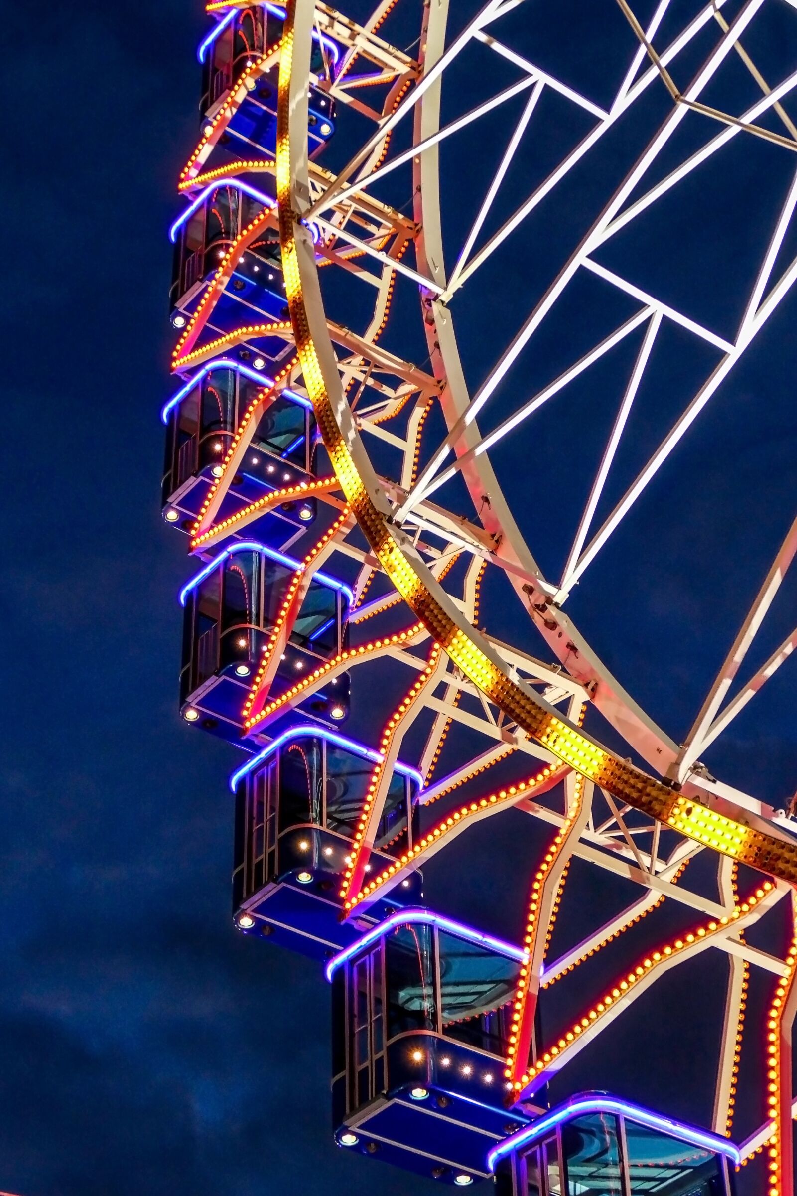 Panasonic Lumix DMC-FZ1000 sample photo. Architecture, ferris wheel, sky photography