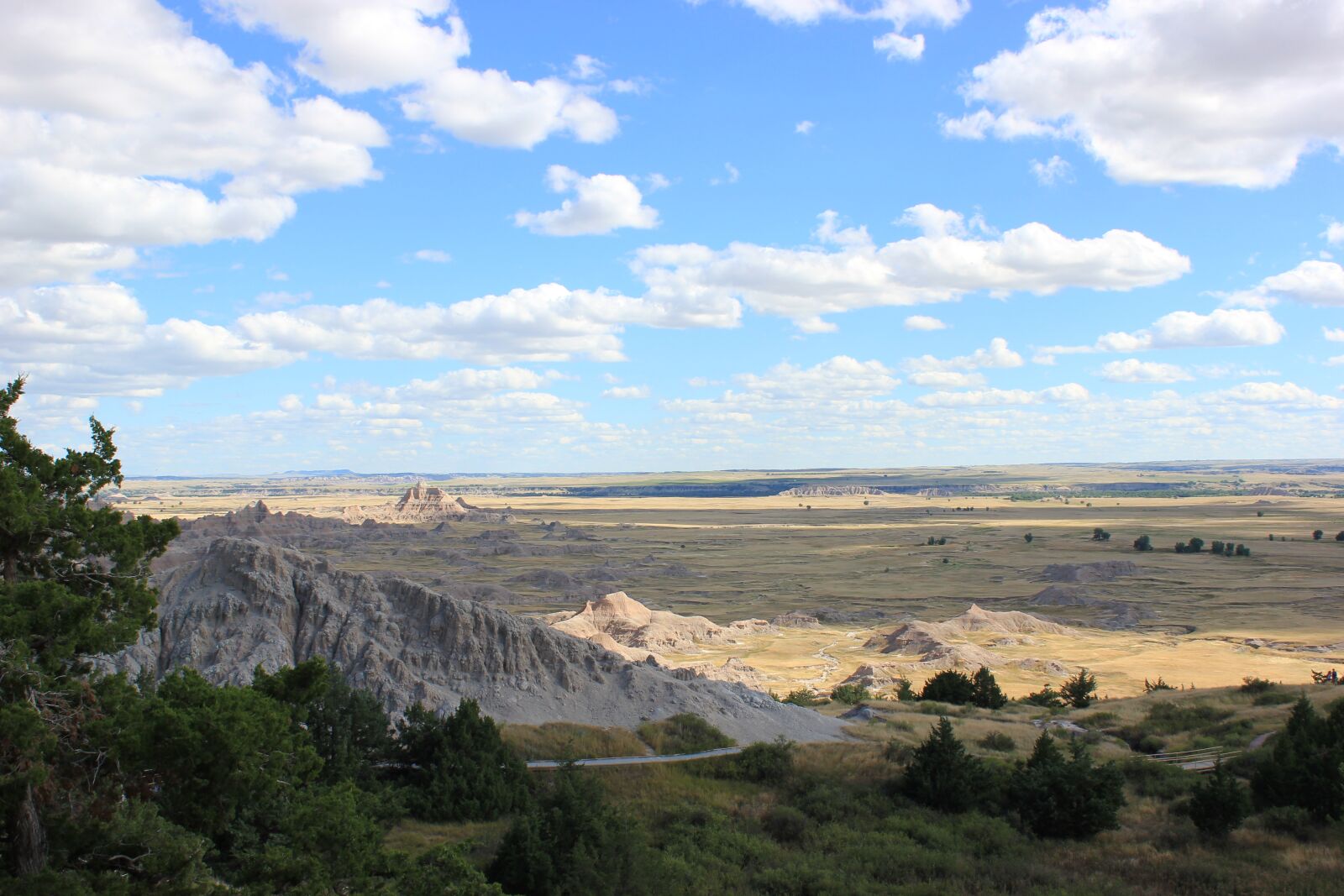 Canon EOS 550D (EOS Rebel T2i / EOS Kiss X4) sample photo. Badlands, south dakota, park photography