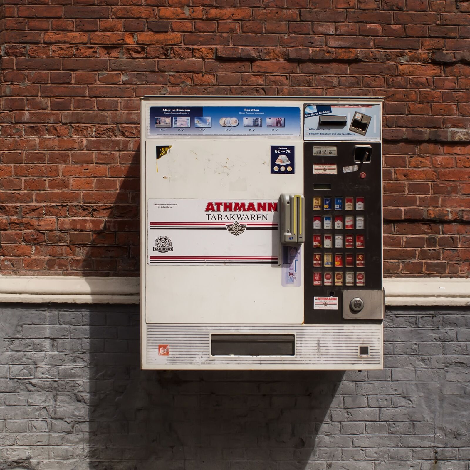 Olympus OM-D E-M10 sample photo. Cigarette machine, cigarettes, smoking photography