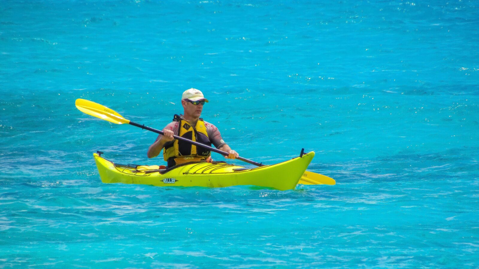 Canon PowerShot SX400 IS sample photo. Water, ocean, canoe photography