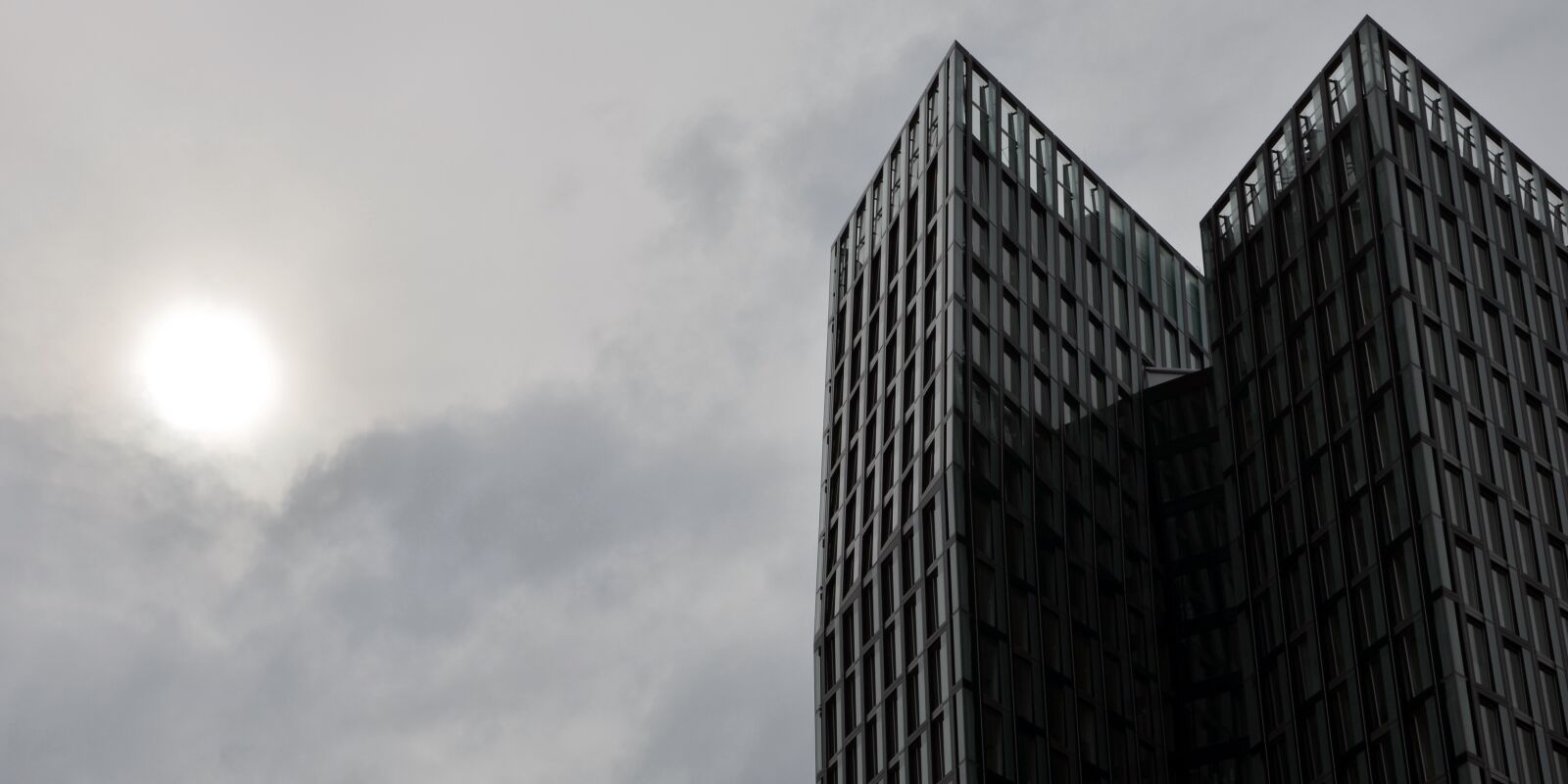 Nikon D5100 sample photo. Hamburg, reeperbahn, dancing towers photography