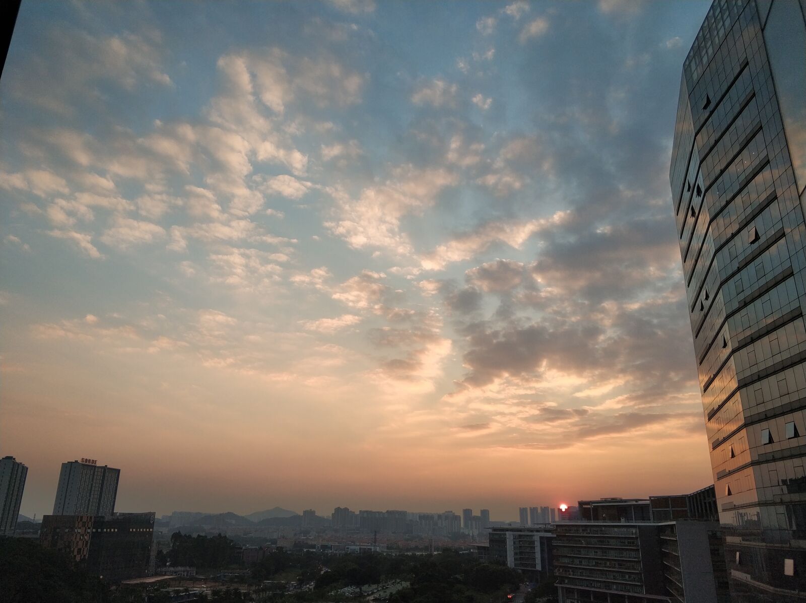 Xiaomi MI6 sample photo. Sunset, tall buildings photography