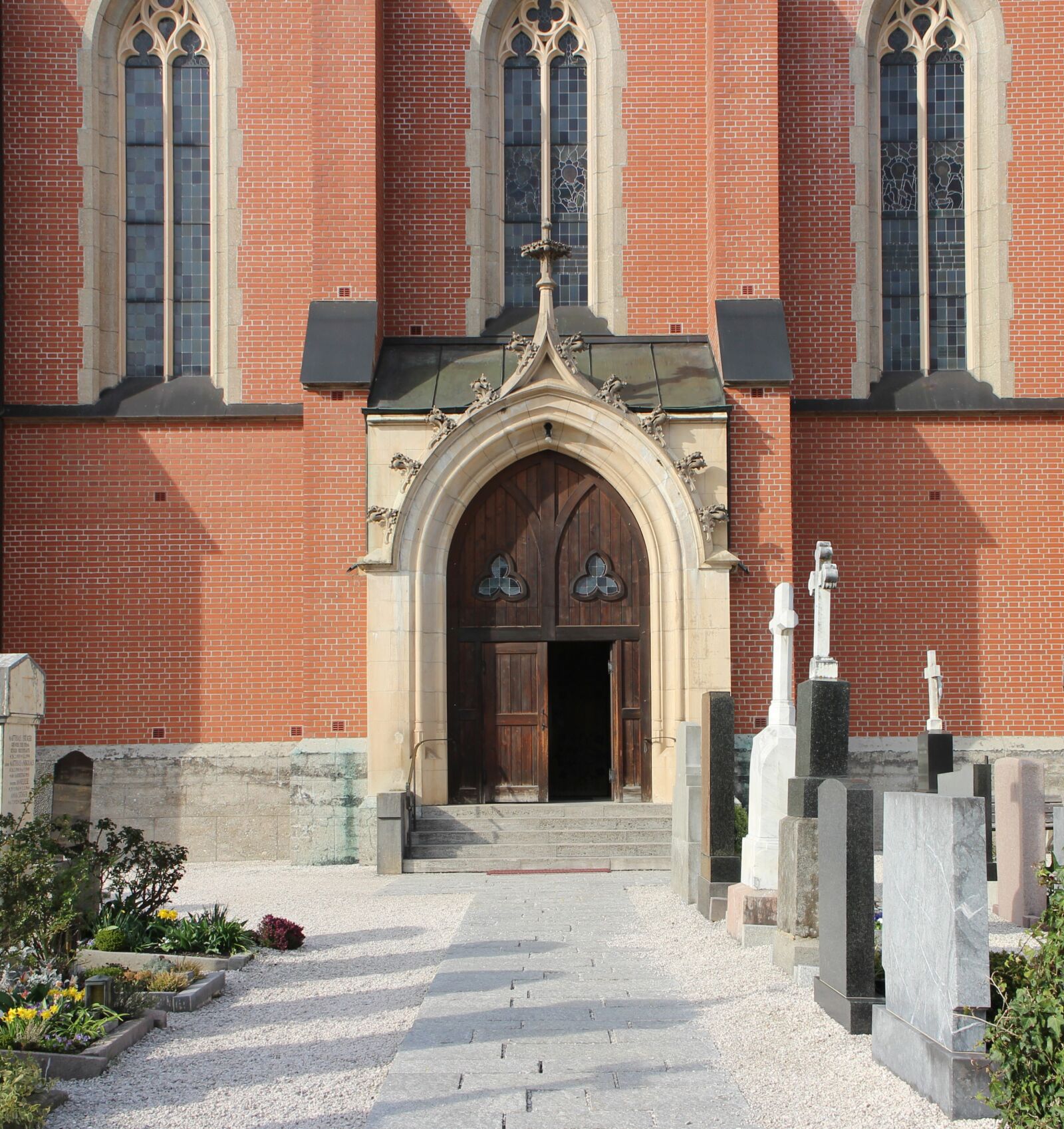 Canon EOS M sample photo. Goal, door, input photography