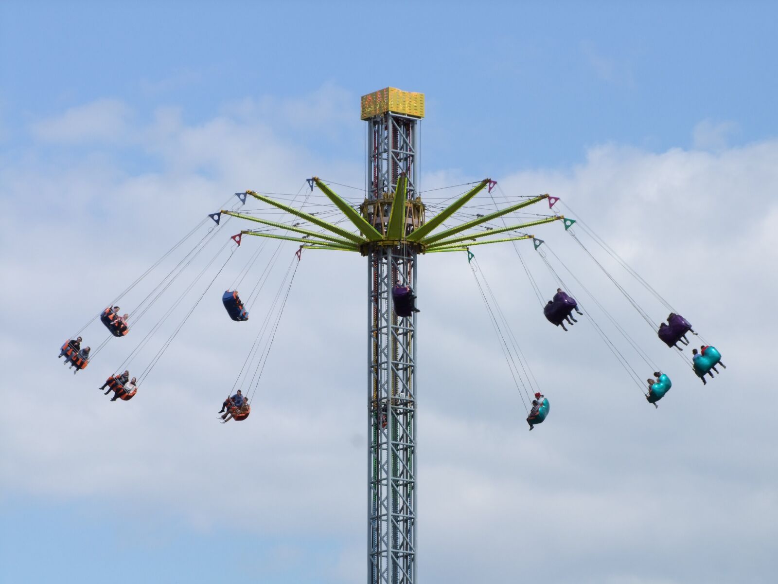 Fujifilm FinePix S100fs sample photo. Carousel, folk festival, colorful photography