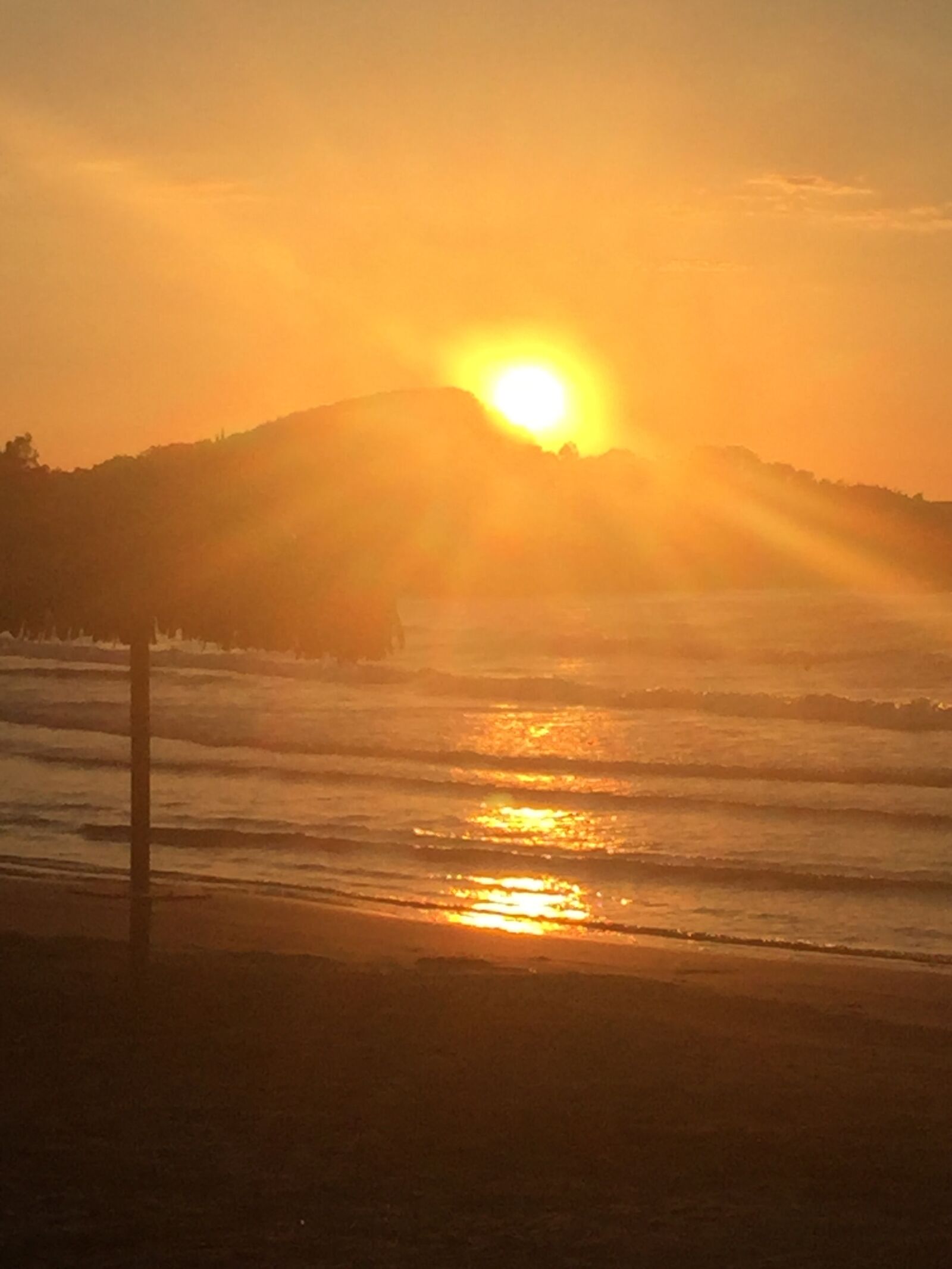 Apple iPhone 6 sample photo. Beach, sea, sun, flare photography