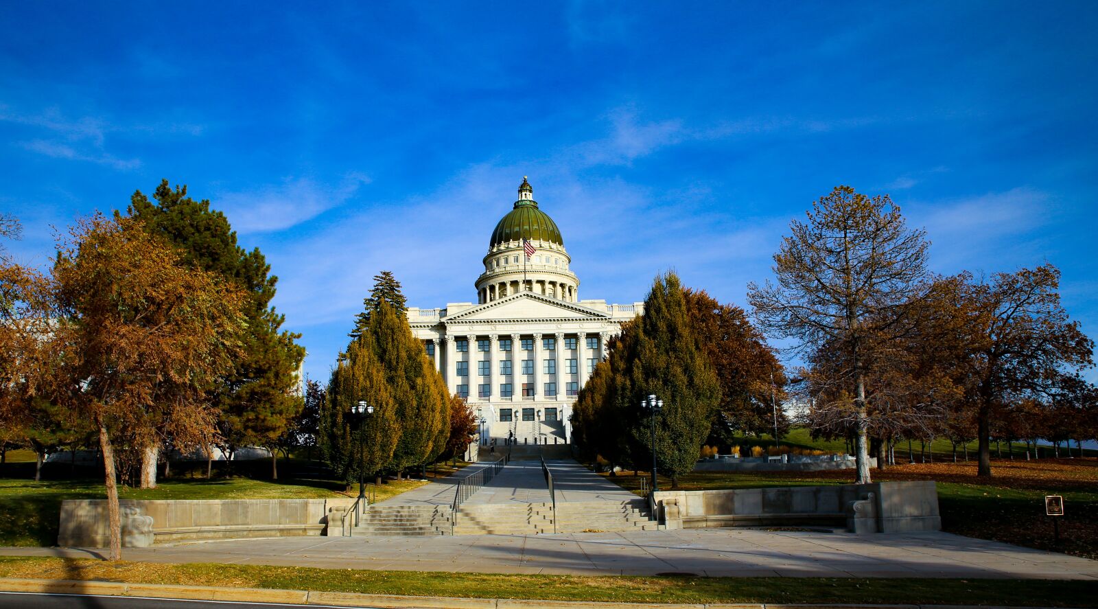 Canon EOS 6D sample photo. State, capitol, building photography
