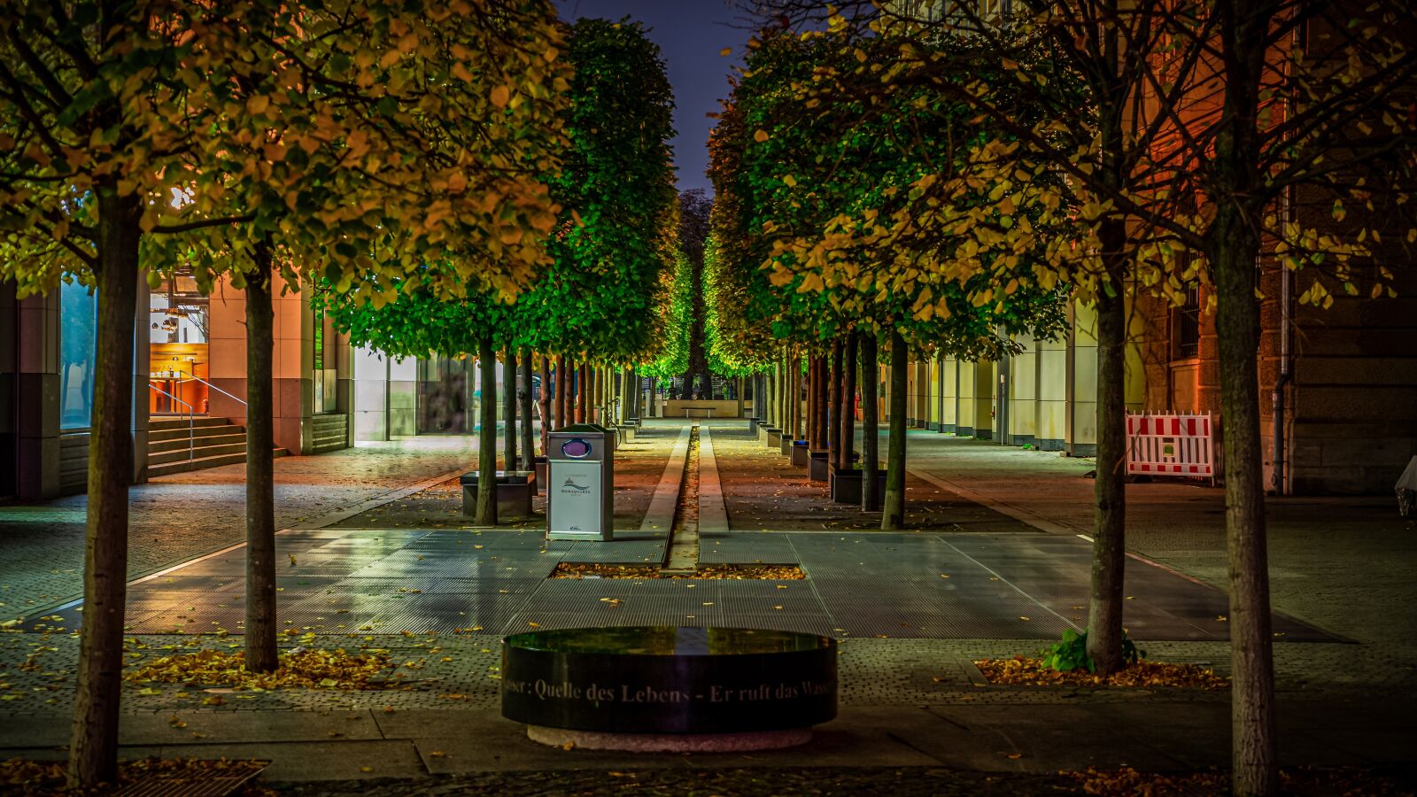 Sony a7 II + Sony FE 28-70mm F3.5-5.6 OSS sample photo. Night photograph, long exposure photography