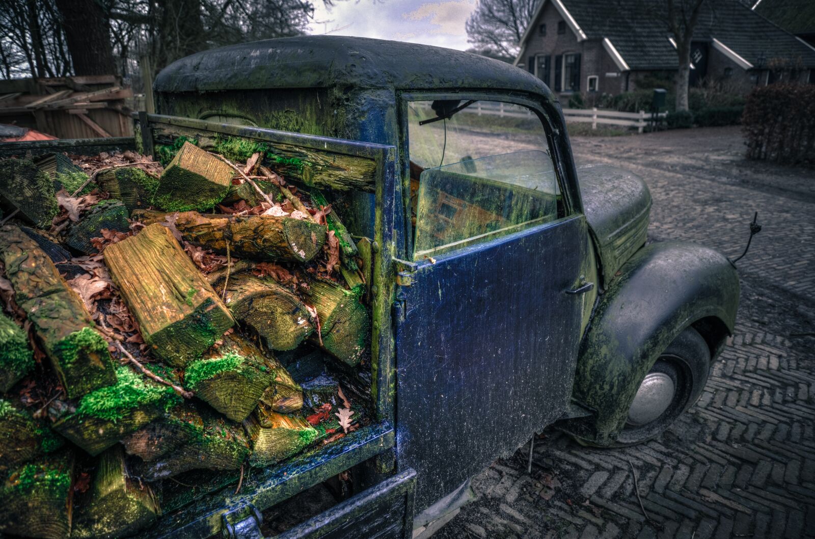 Nikon D610 sample photo. Wood, truck, old photography
