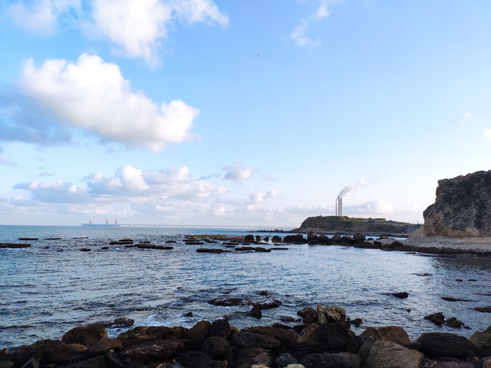 Xiaomi Mi 9T sample photo. Sea, rocks, sky photography