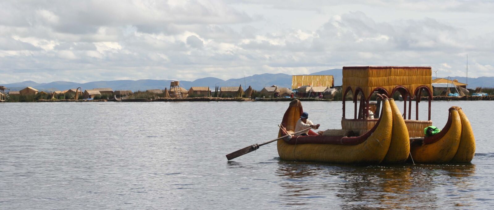 Canon EOS 350D (EOS Digital Rebel XT / EOS Kiss Digital N) sample photo. Uros, raft, rowing photography