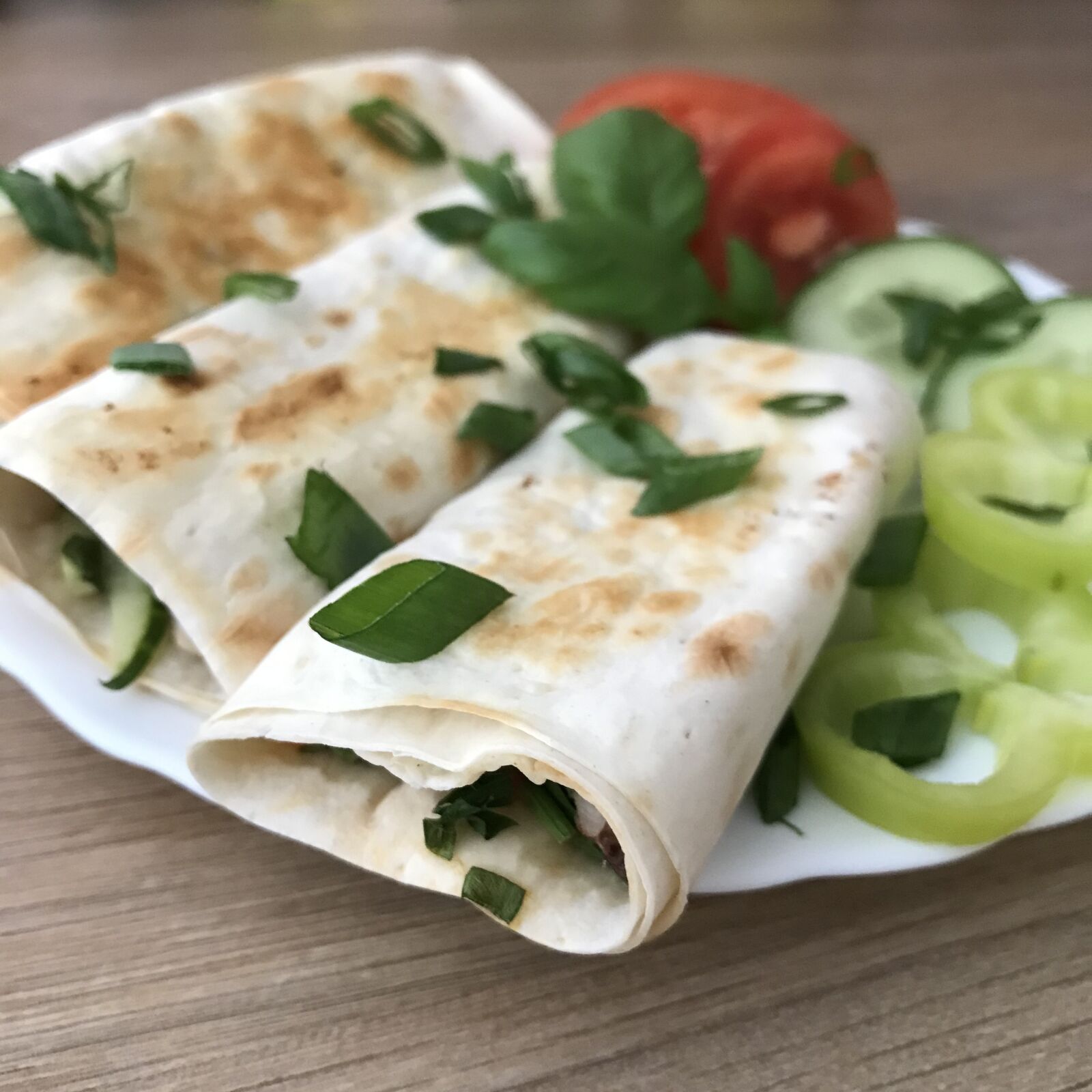Apple iPhone 7 sample photo. Lavash on the plate photography