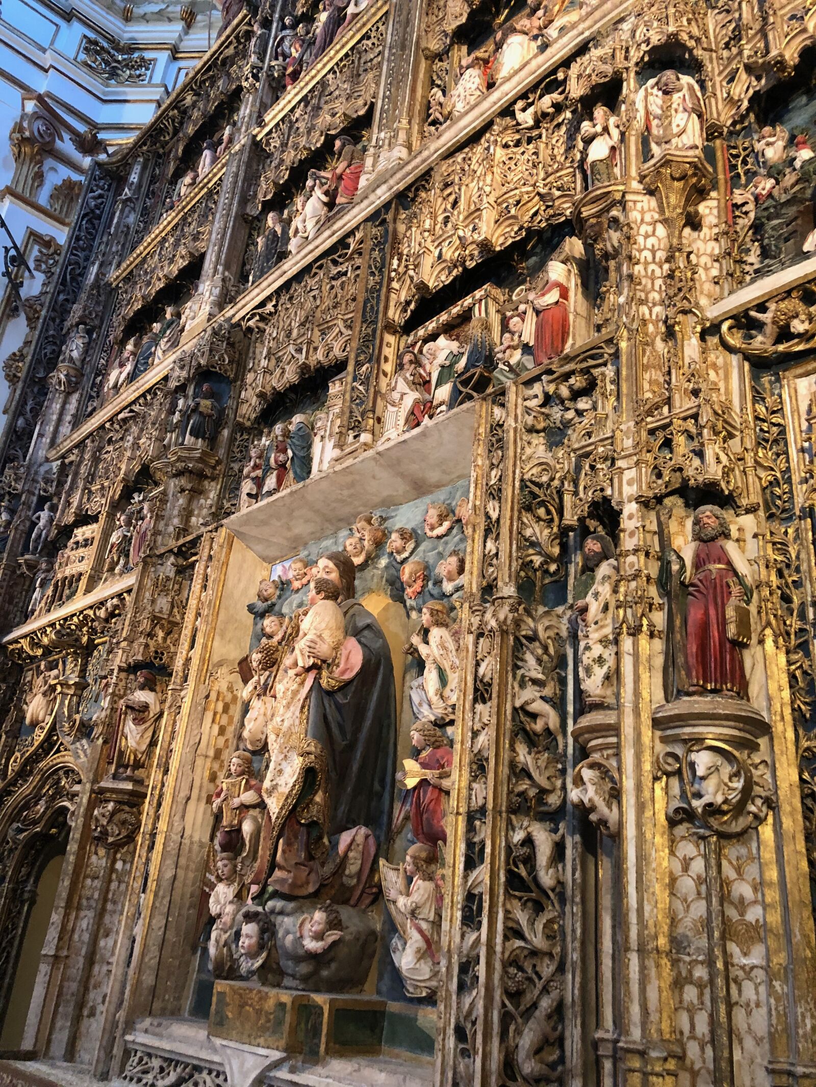 iPhone X back dual camera 4mm f/1.8 sample photo. Iglesia, santo, antique photography