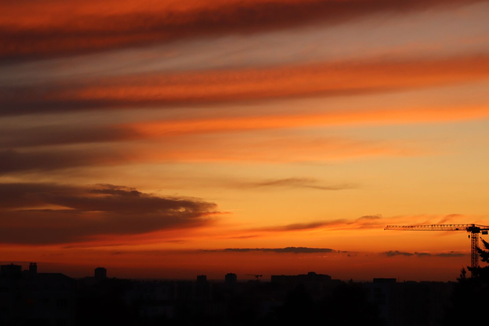 Canon EOS 200D (EOS Rebel SL2 / EOS Kiss X9) sample photo. Sunset, sky, landscape photography