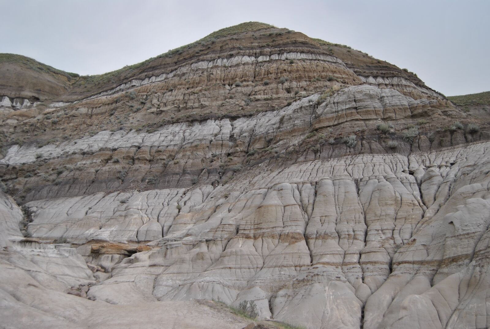 Nikon D3000 sample photo. Drumheller, alberta, badlands photography