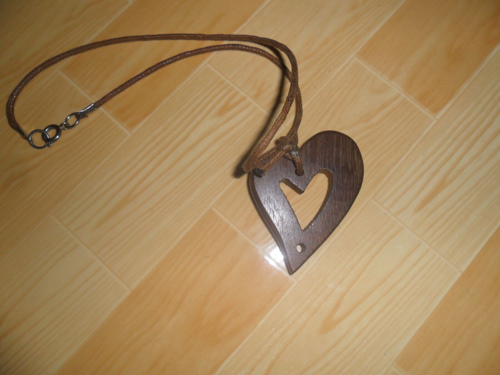 Samsung ES65, ES67 / VLUU ES65, ES67 /  SL50 sample photo. Heart, love, wood photography