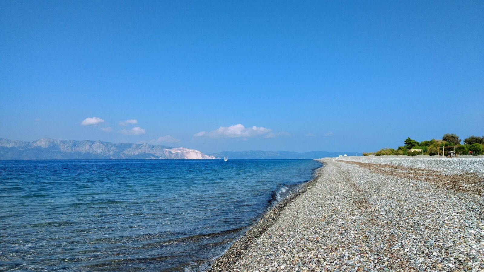 Motorola Moto G (4) sample photo. Greece, beach, pebbles photography