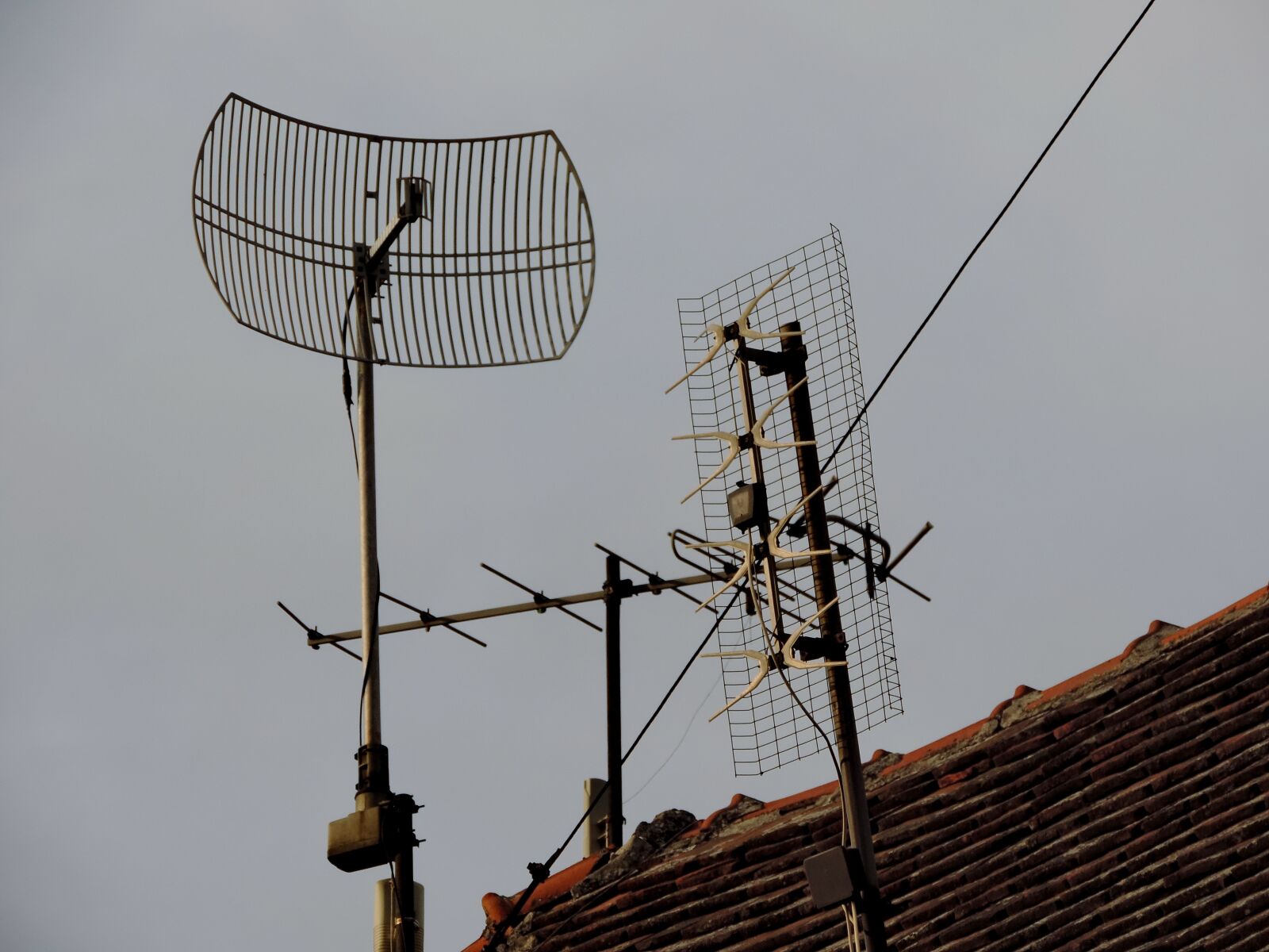 Nikon Coolpix P520 sample photo. Radio antenna, wireless, antenna photography