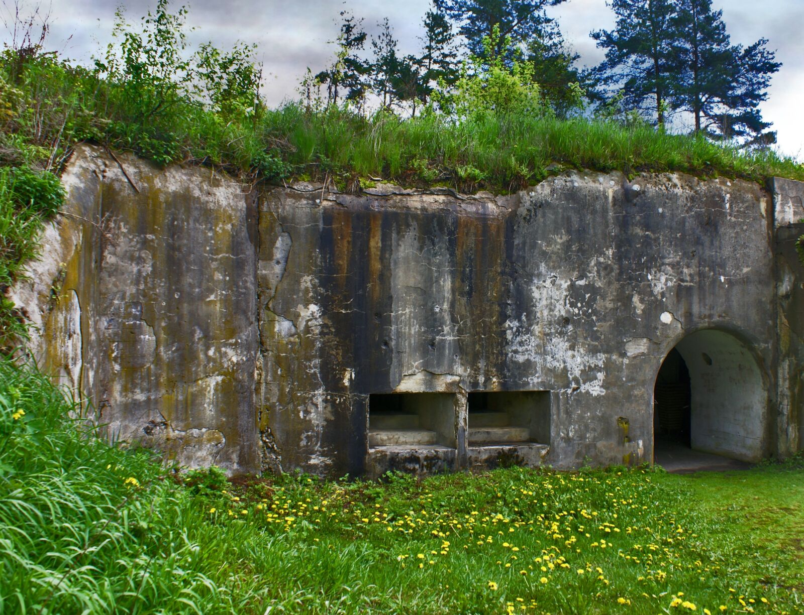 Sony Alpha DSLR-A100 sample photo. Bunker, fortress, defense photography