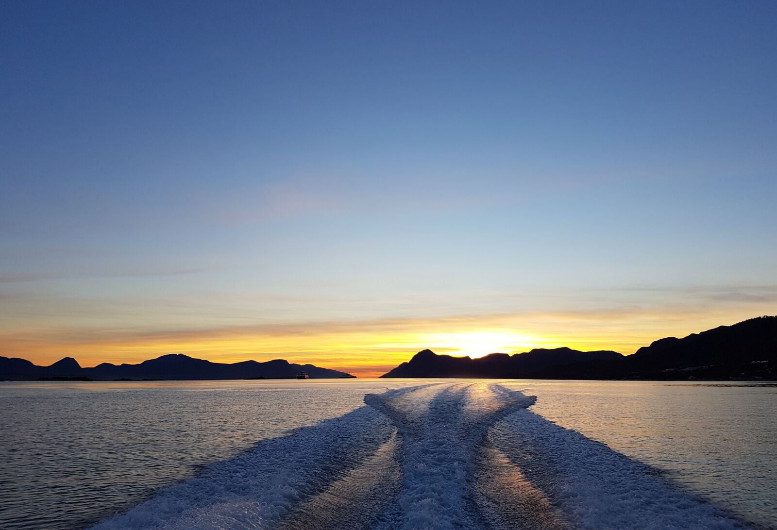 Samsung Galaxy S7 Edge sample photo. Norway, molde, fannefjorden photography