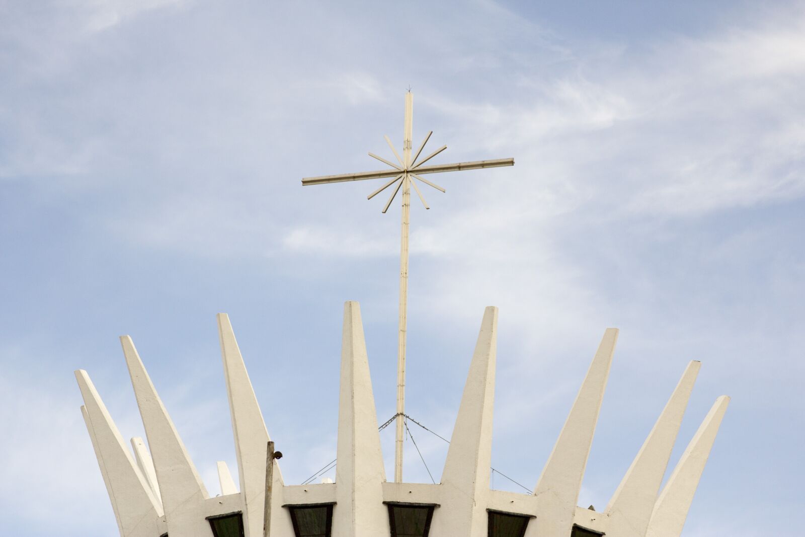 Canon EOS 60D + Canon EF 28-135mm F3.5-5.6 IS USM sample photo. Cruz, cathedral, brasilia photography