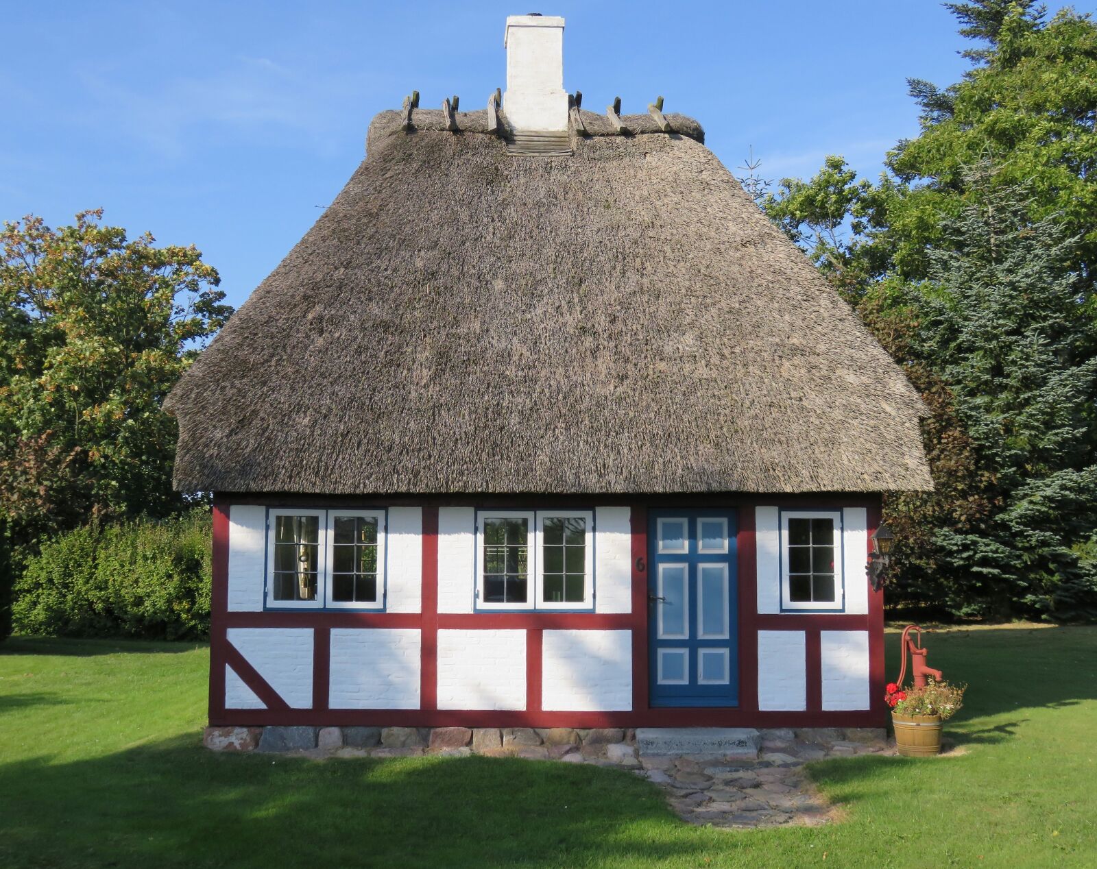 Canon PowerShot SX710 HS sample photo. Building, denmark, small fachwerkhaus photography