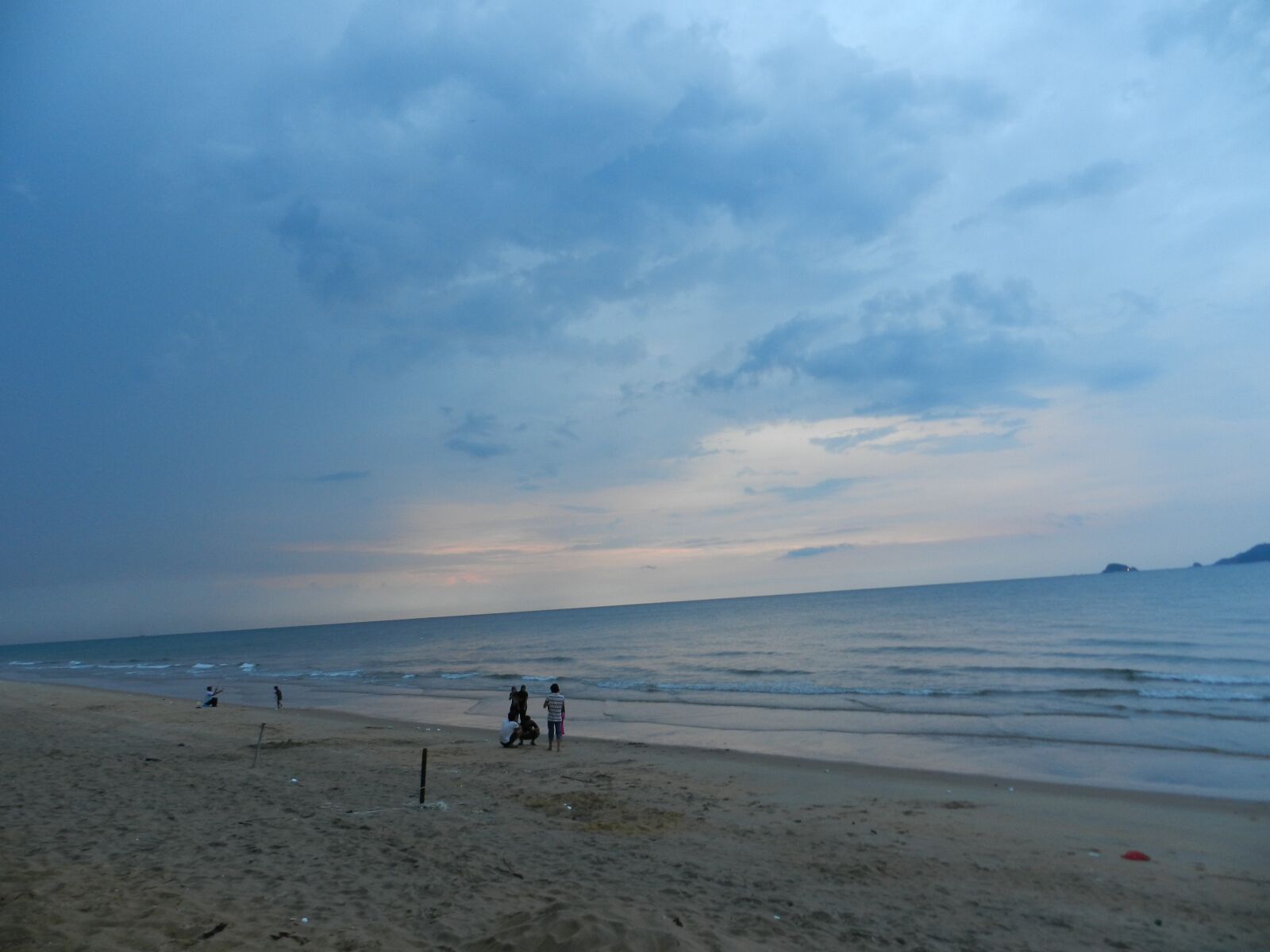 Nikon Coolpix P500 sample photo. Sky, ocean, beach photography