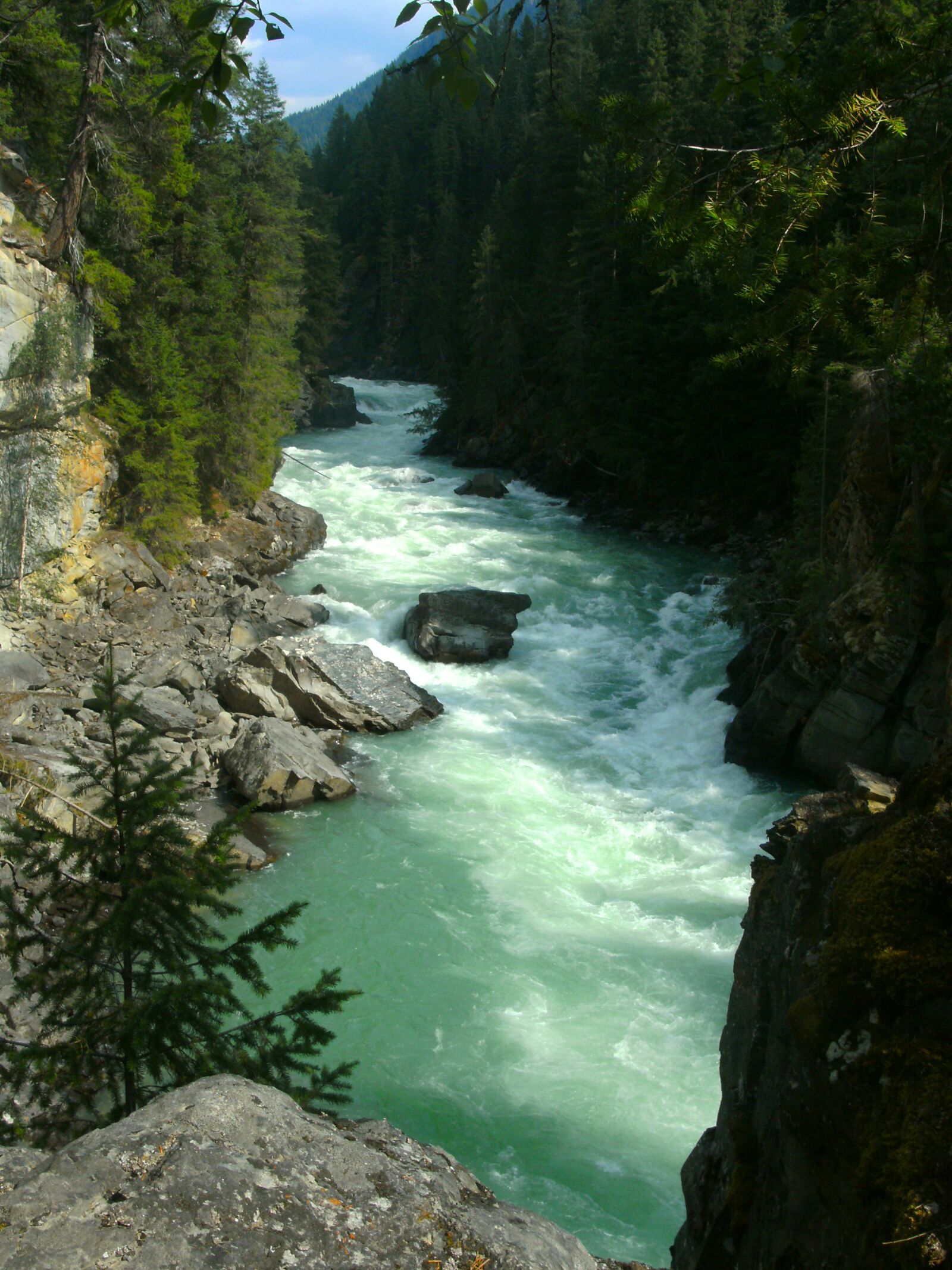TRAVELER DC 8500 sample photo. Fraser river, canada, river photography