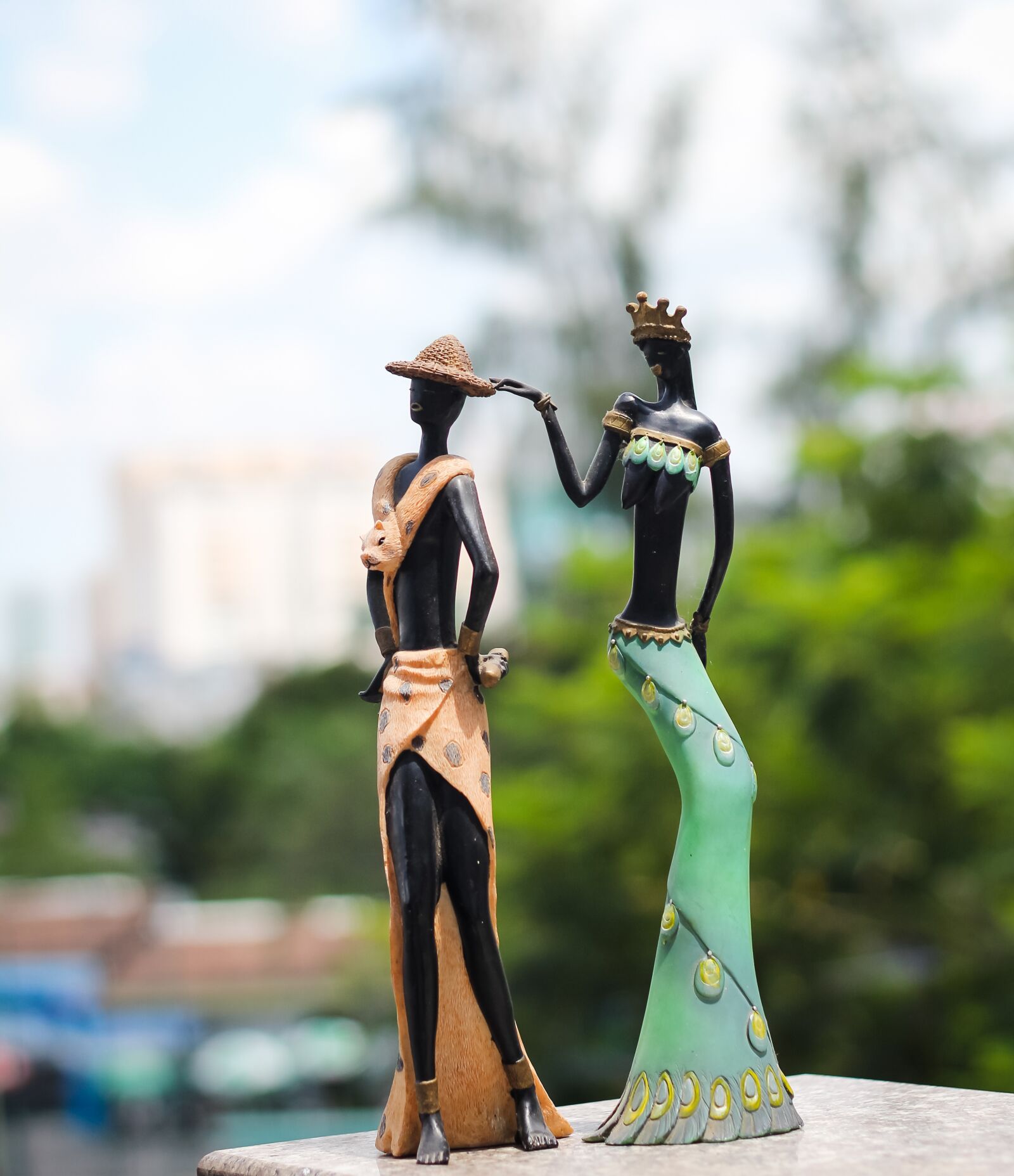 Canon EOS 60D + Canon EF 50mm F1.8 II sample photo. Toys, decorations, woman photography