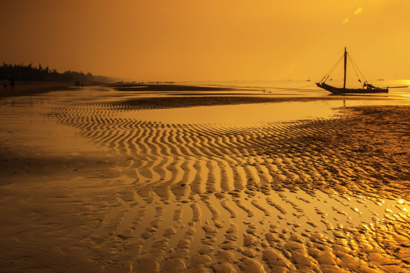Canon EOS 650D (EOS Rebel T4i / EOS Kiss X6i) sample photo. Sea, water, with, boat photography