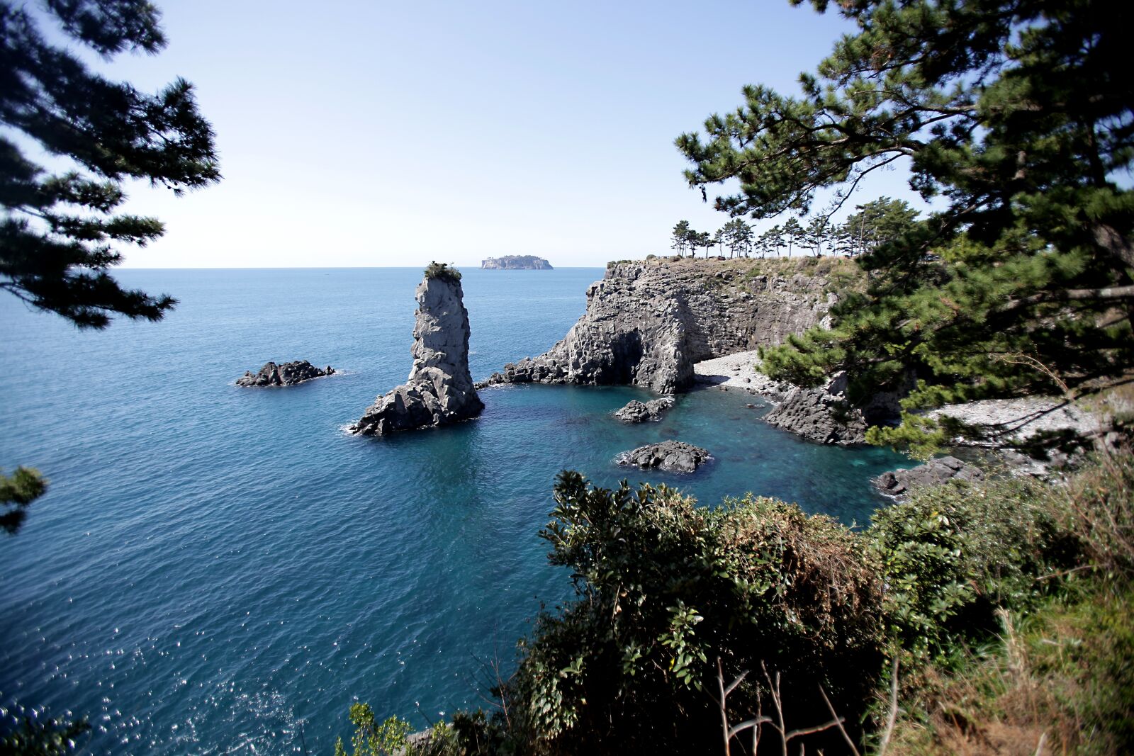 Canon EOS 5D Mark II sample photo. Jeju island, exterior with photography