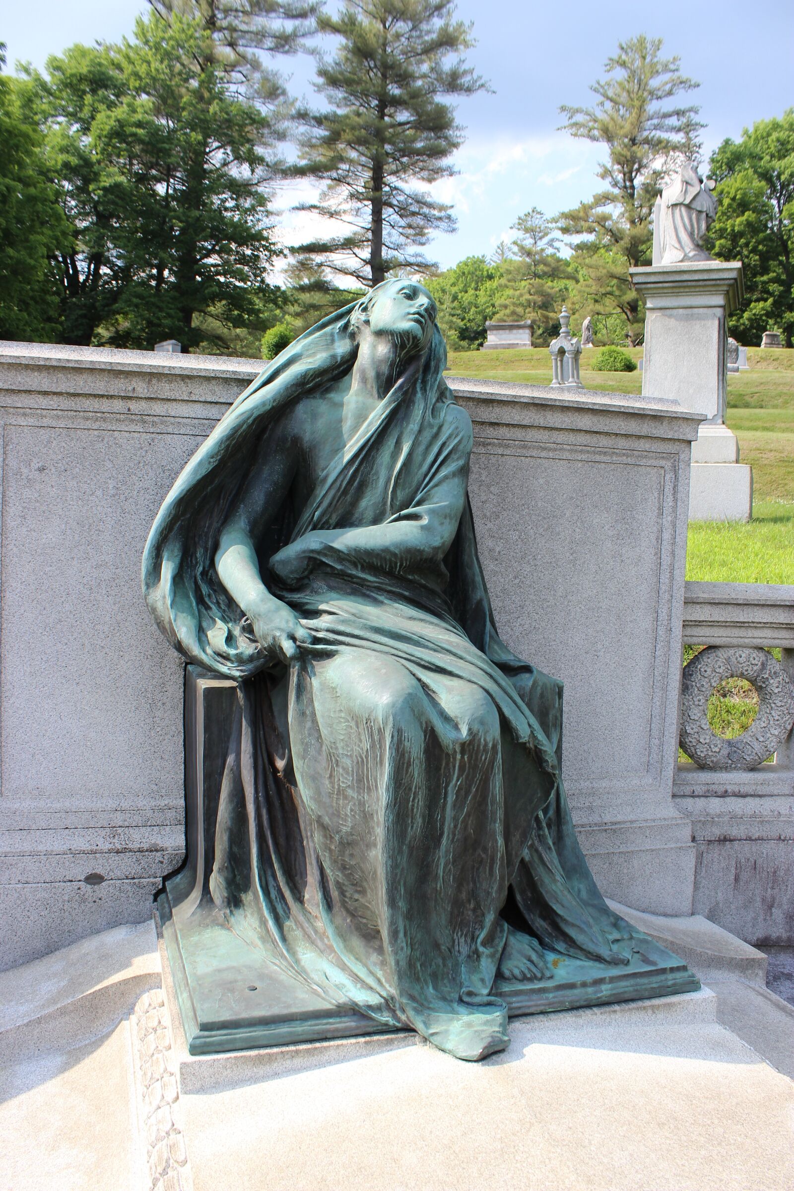 Canon EOS 600D (Rebel EOS T3i / EOS Kiss X5) sample photo. Statue, bronze, casting photography