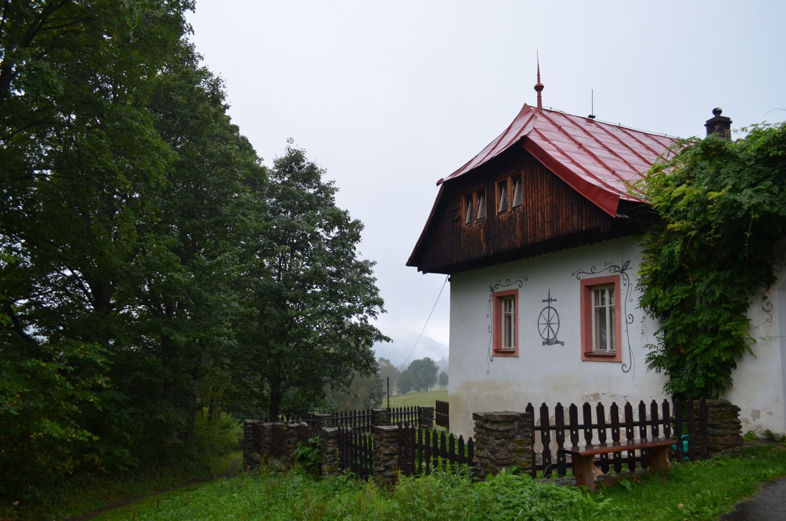 Nikon D5100 sample photo. šumava, czech republic, village photography