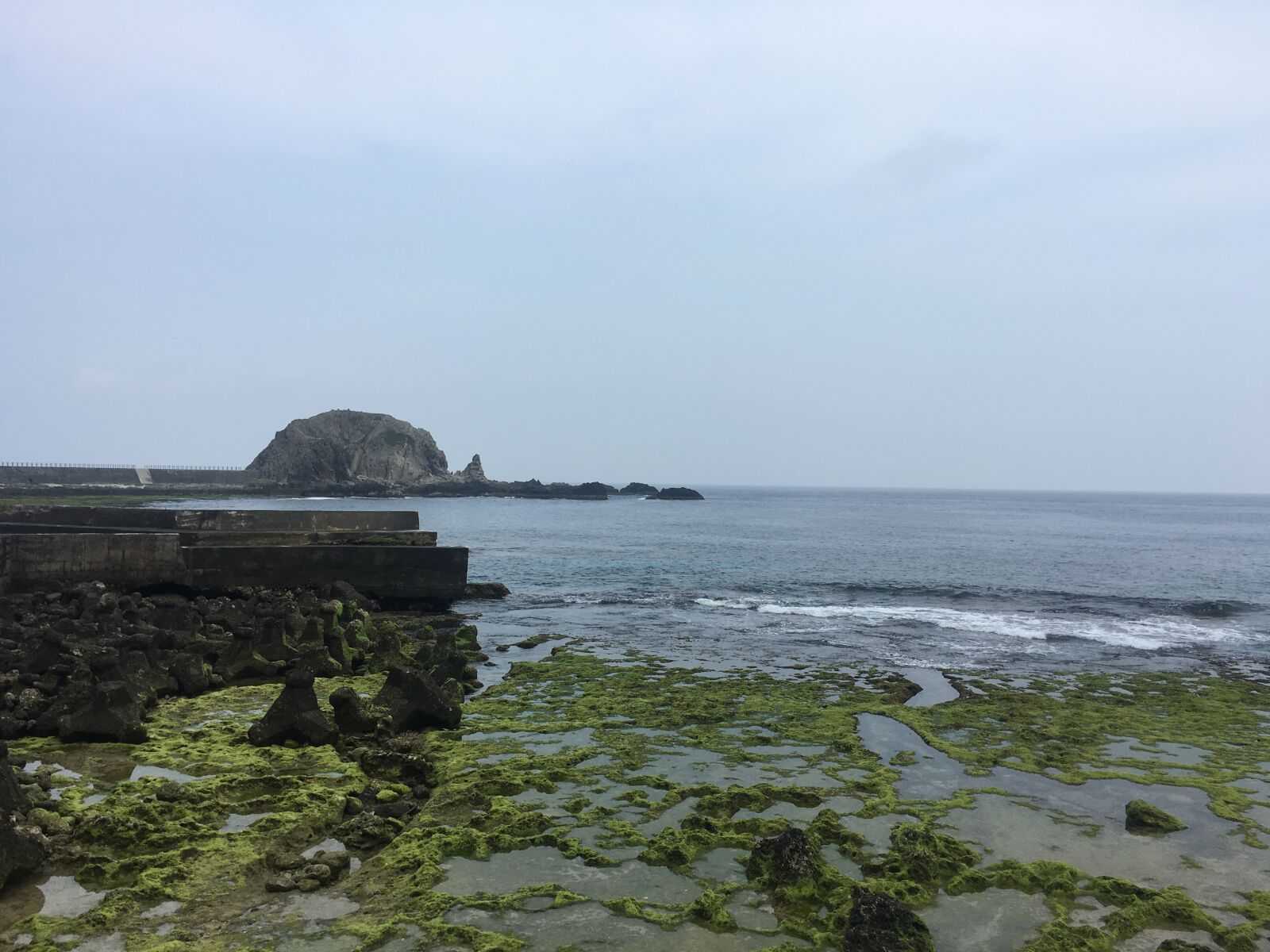 iPhone 6s back camera 4.15mm f/2.2 sample photo. Ocean, island, sea shore photography