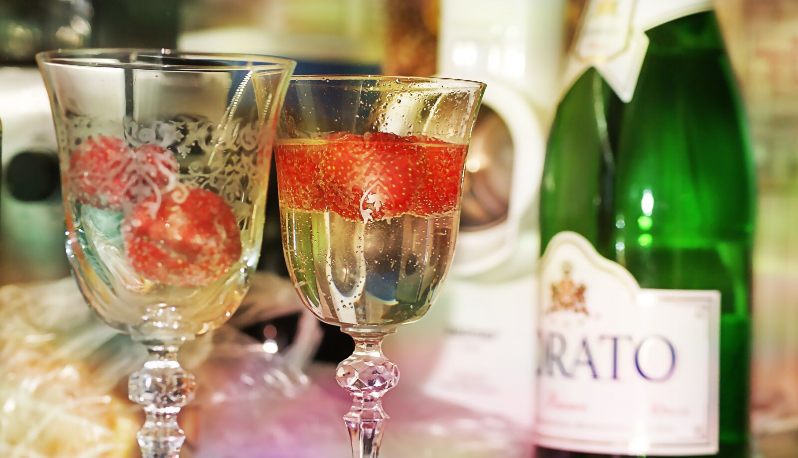 Sony Alpha DSLR-A330 sample photo. Champagne, the adoption of photography
