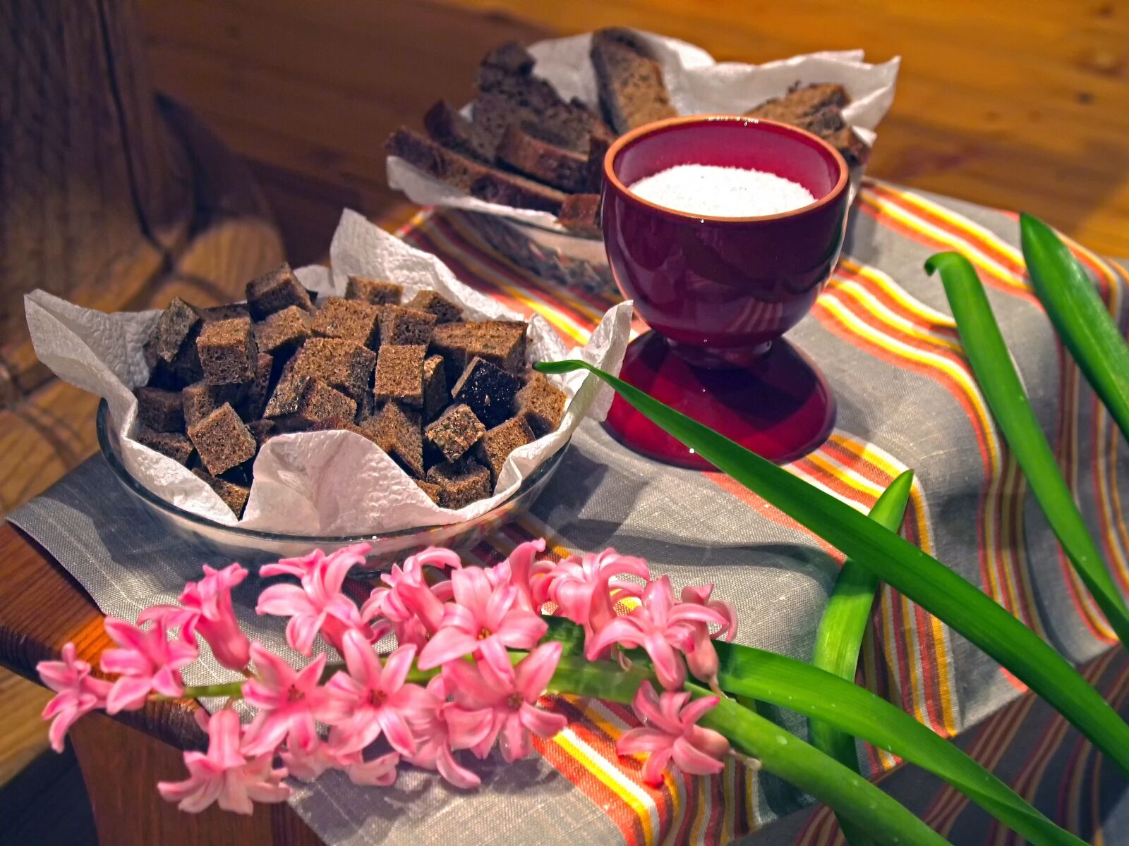 Olympus PEN E-PL1 sample photo. Flower, food, table photography