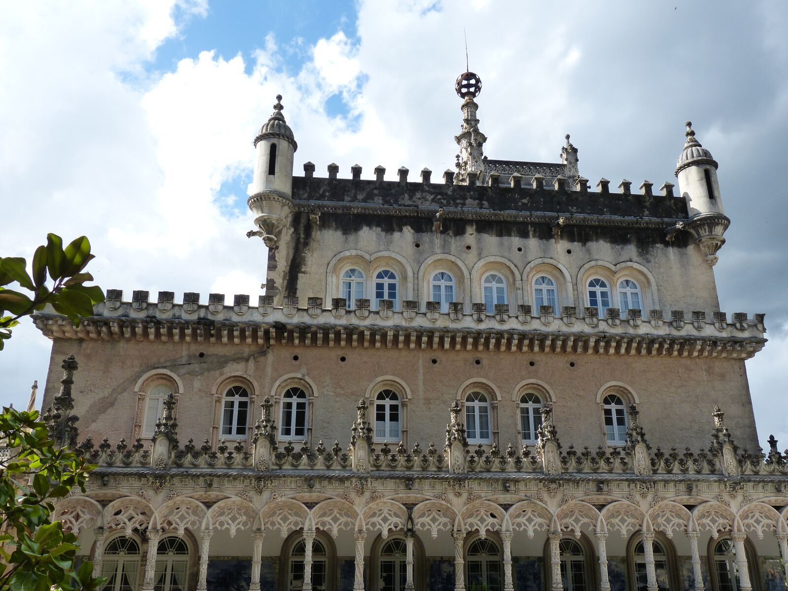 Panasonic Lumix DMC-FZ150 sample photo. Palace, castle, architecture photography