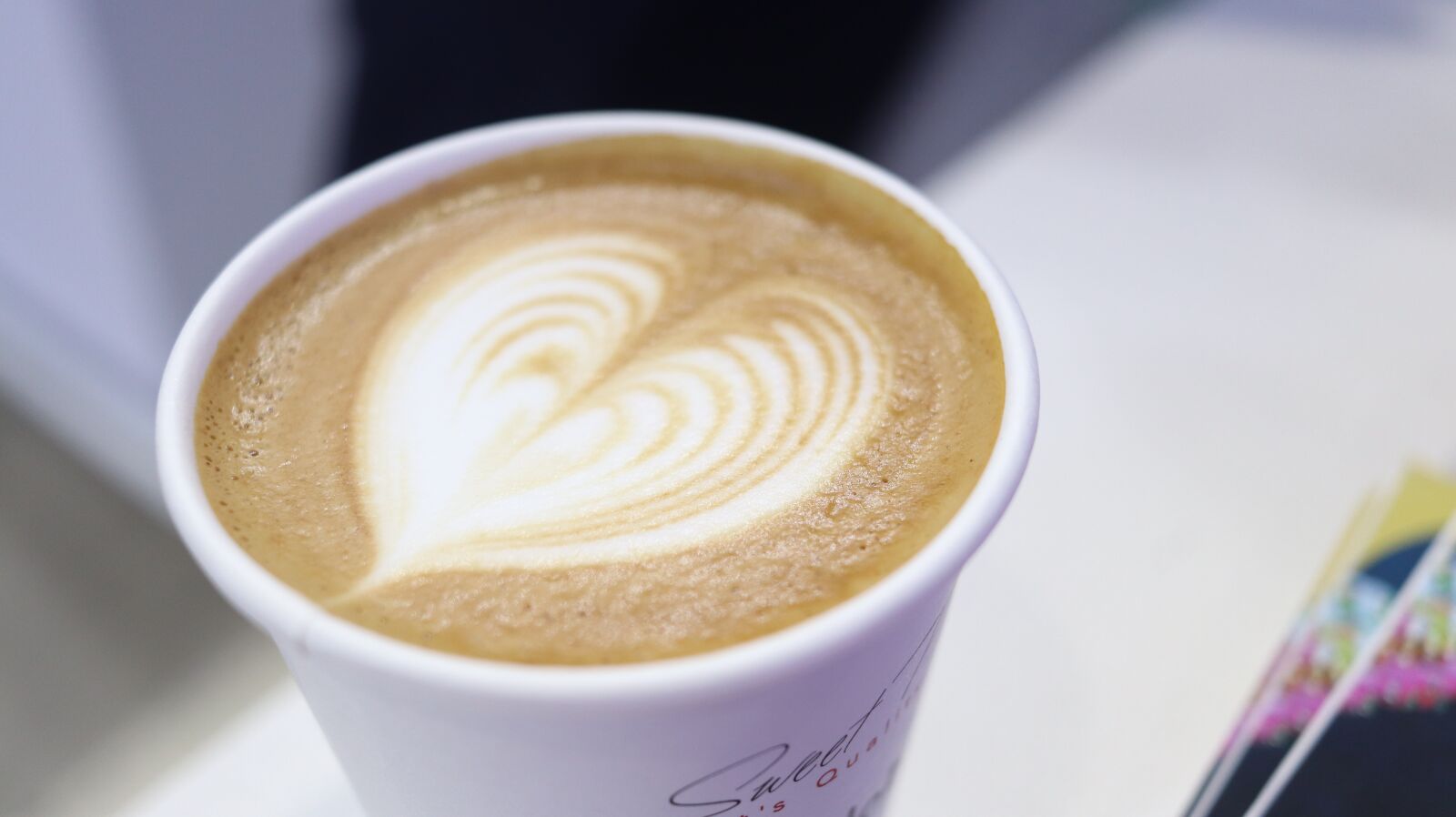 Canon EF-S 24mm F2.8 STM sample photo. Cafe latte, hart, warm photography