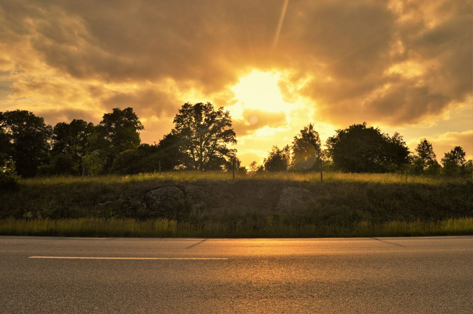 Nikon D3200 sample photo. Sunset, road, solar photography