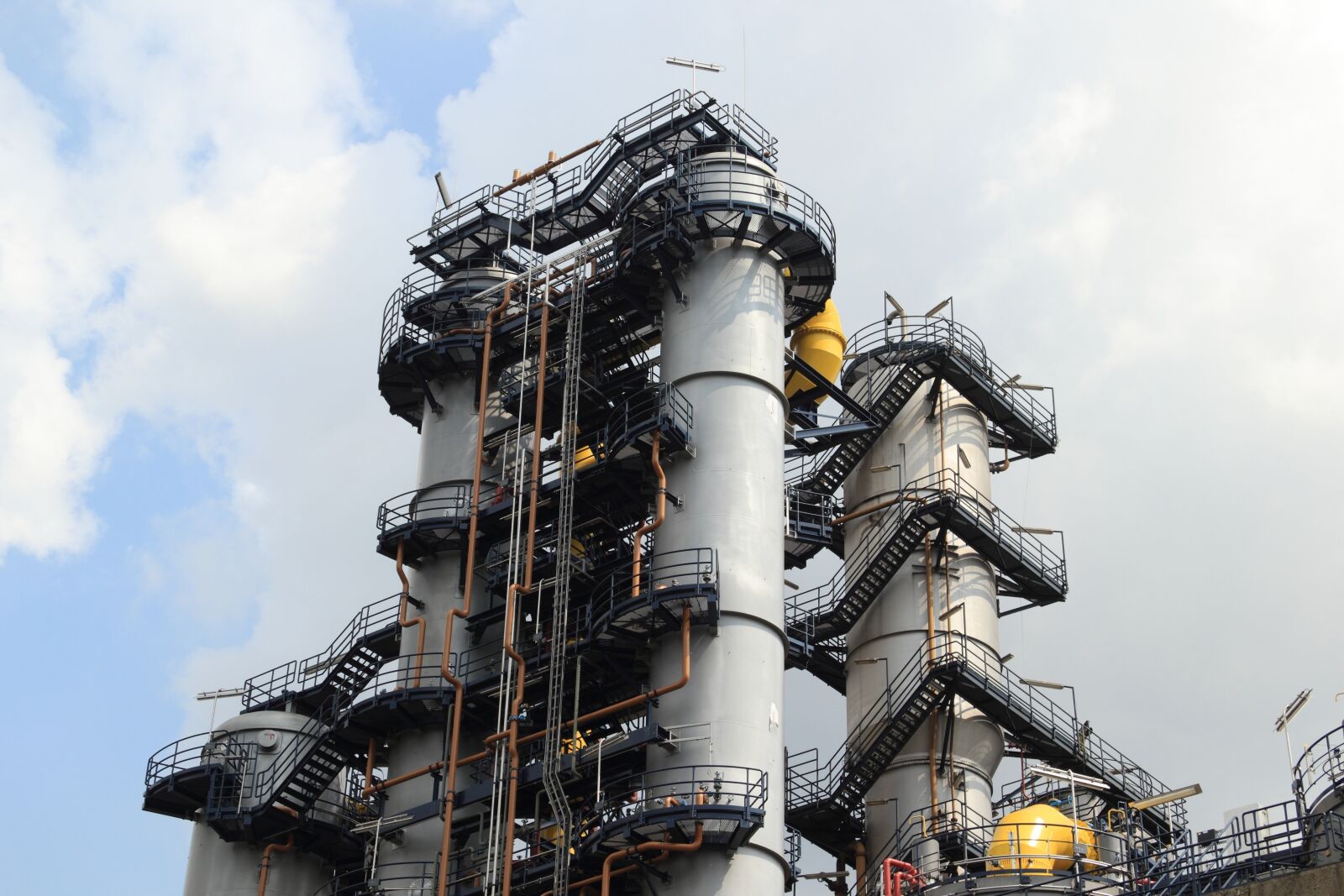 Canon EOS 550D (EOS Rebel T2i / EOS Kiss X4) sample photo. Germany, duisburg, industry photography
