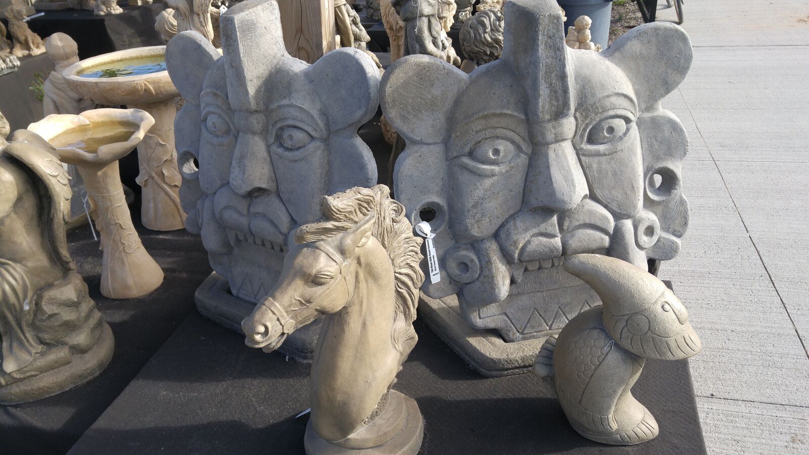 LG G4 sample photo. Garden, statues, ornaments photography