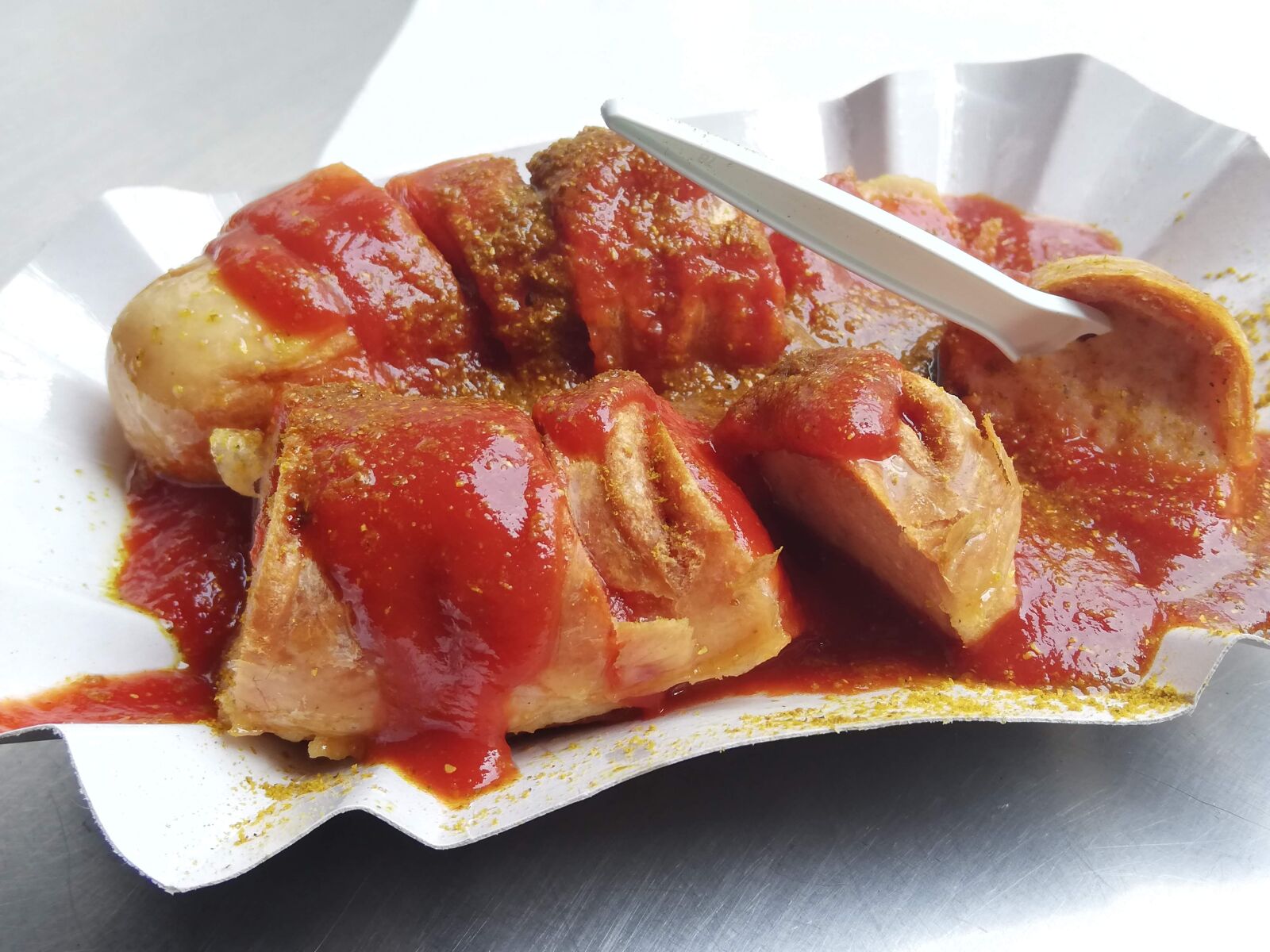 HUAWEI P20 lite sample photo. Sauce, sausage, food photography