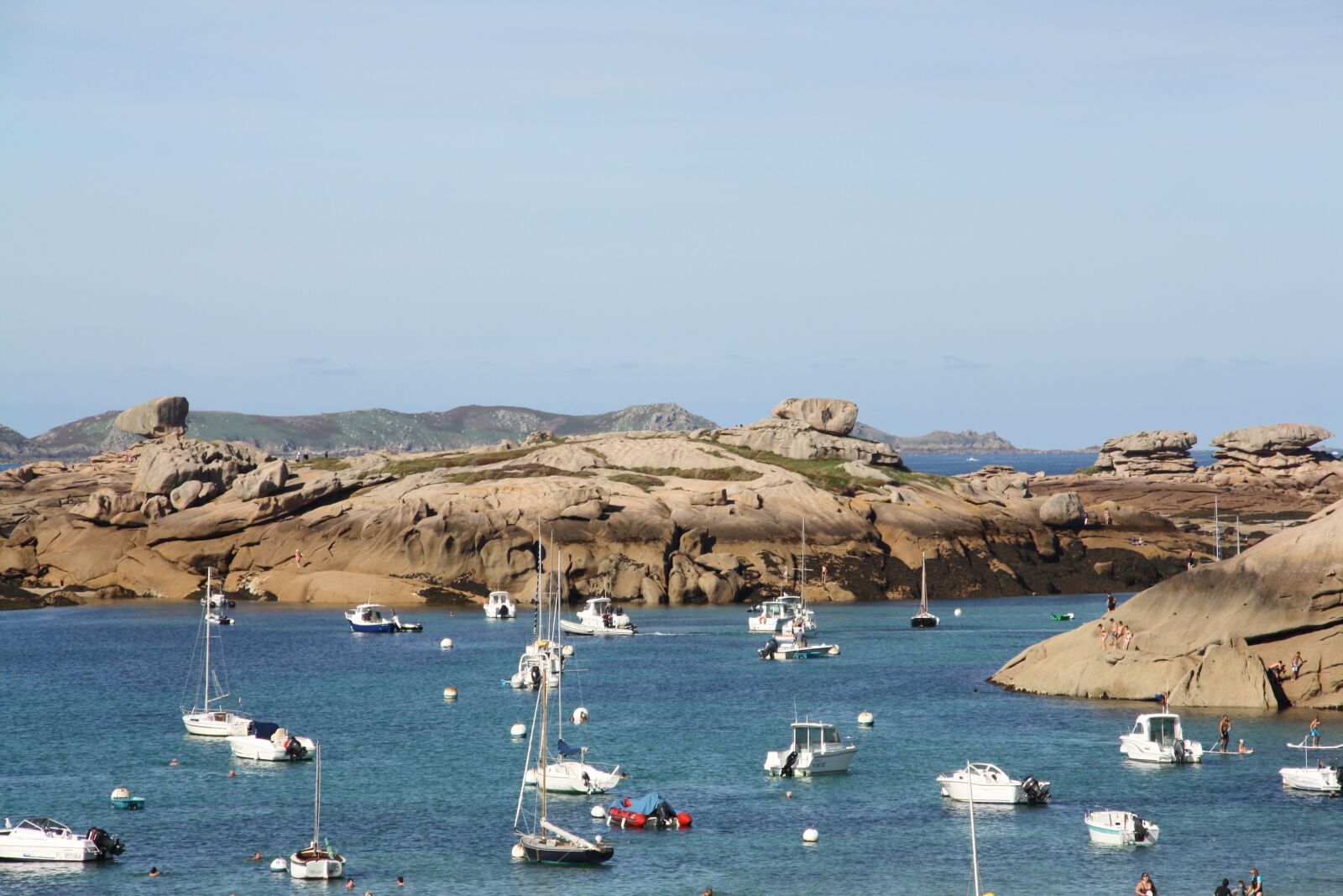 Canon EOS 1000D (EOS Digital Rebel XS / EOS Kiss F) sample photo. Brittany, pink granite coast photography