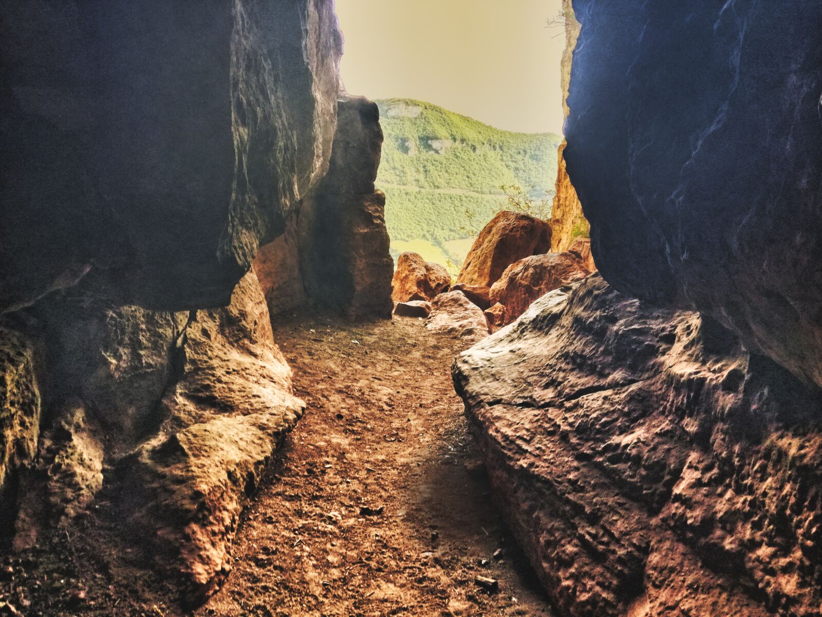 HUAWEI P9 LITE sample photo. Cave, exit, france photography