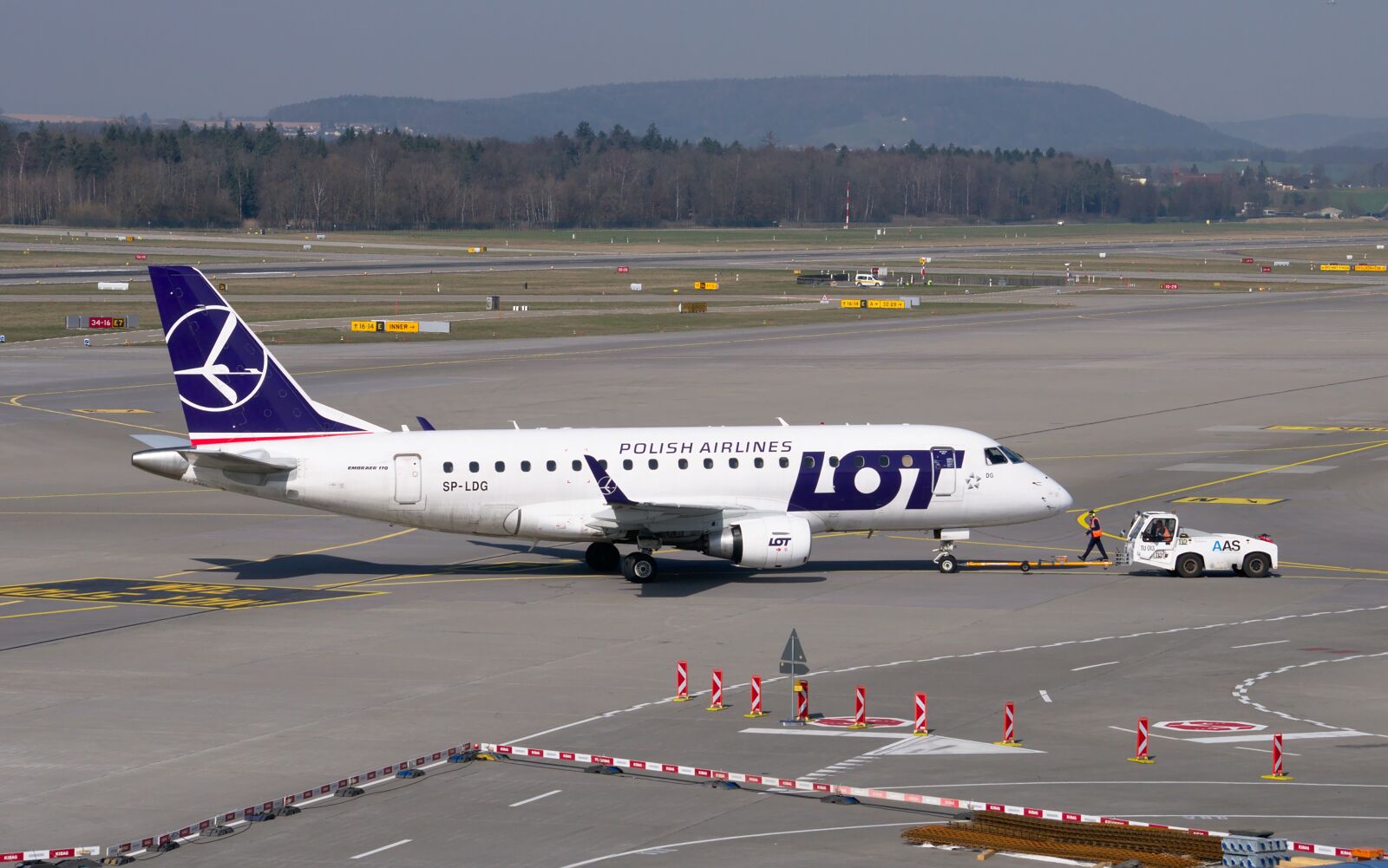 Nikon D300S sample photo. Aircraft, lot, embraer 170 photography