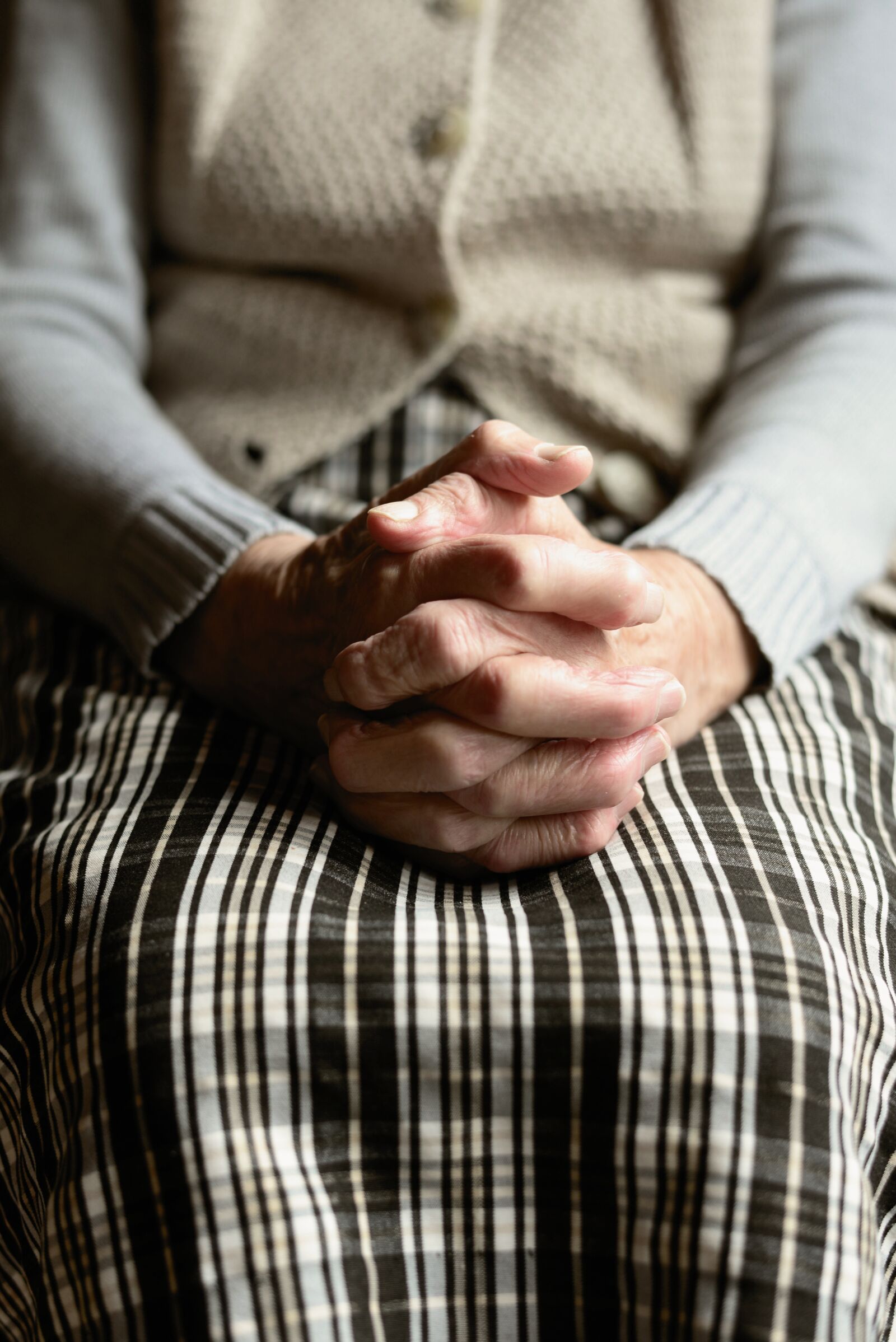Nikon D610 sample photo. Hands, human, old human photography