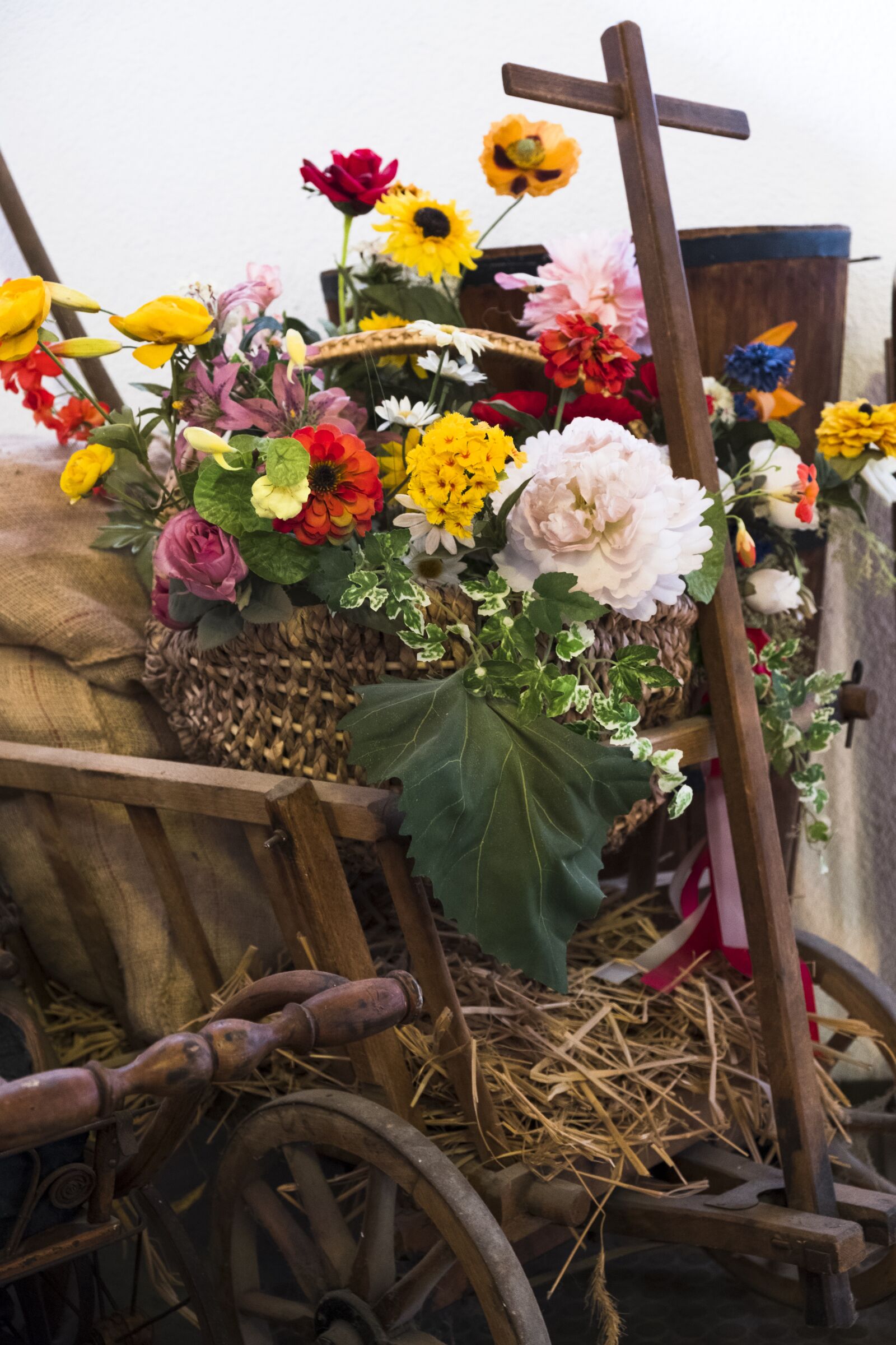Fujifilm XF 18-55mm F2.8-4 R LM OIS sample photo. Flowers, bouquet, decoration photography