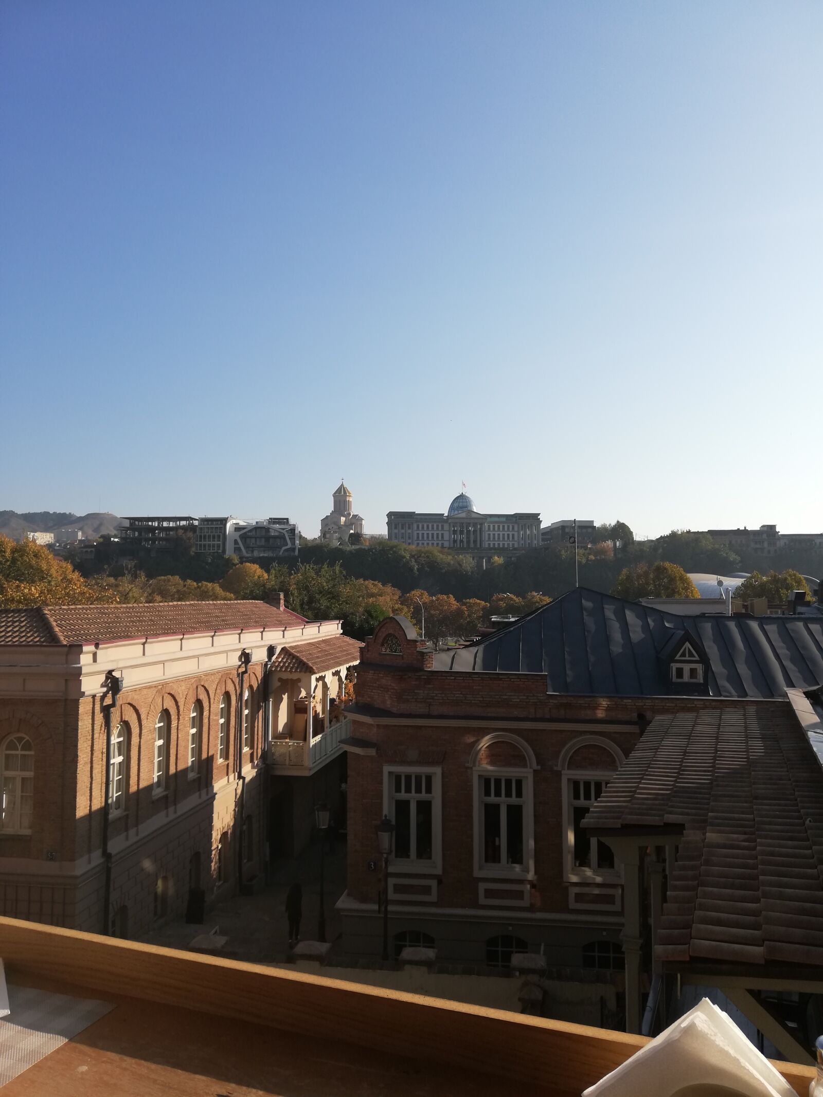 HUAWEI RNE-L21 sample photo